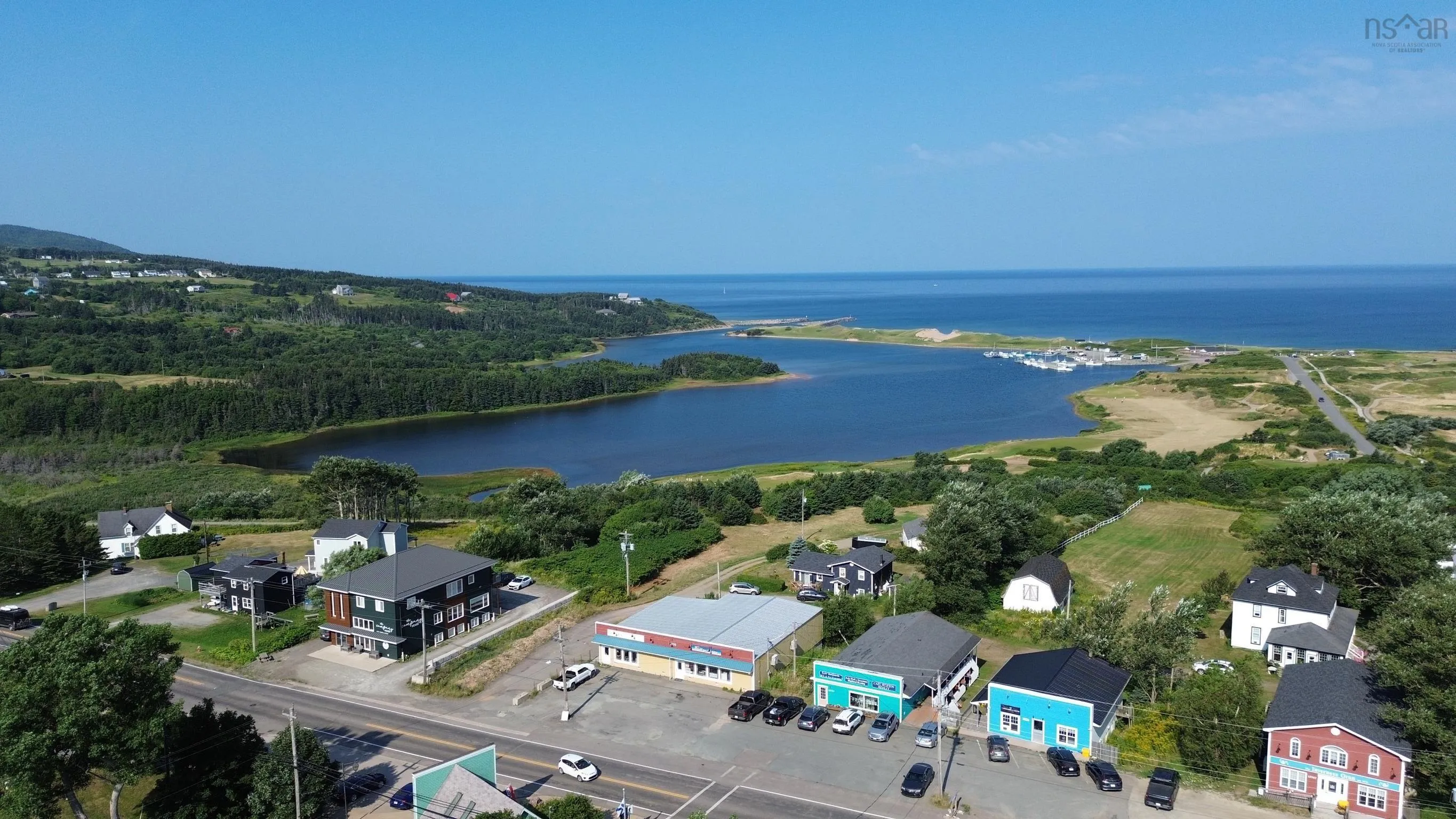 15770 Central Avenue, Inverness Ns B0e 1n0, 10 Bedrooms Bedrooms, ,Residential Income,For Sale,Central,202503962