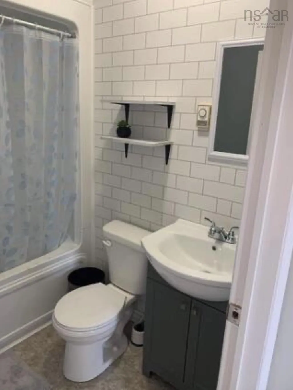 15770 Central Avenue, Inverness Ns B0e 1n0, 10 Bedrooms Bedrooms, ,Residential Income,For Sale,Central,202503962