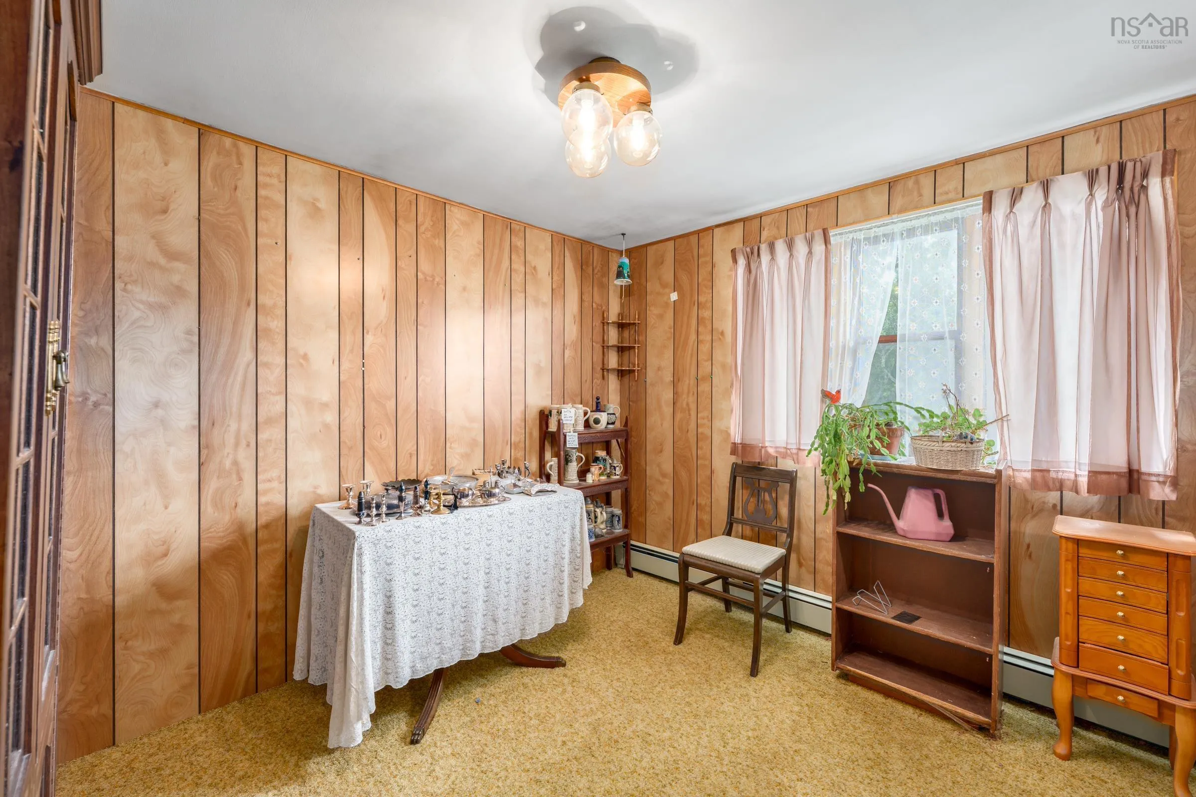 18 Shaw Avenue, Yarmouth, NS B5A 2T9, 4 Bedrooms Bedrooms, ,2 BathroomsBathrooms,Residential,For Sale,Shaw,202518398