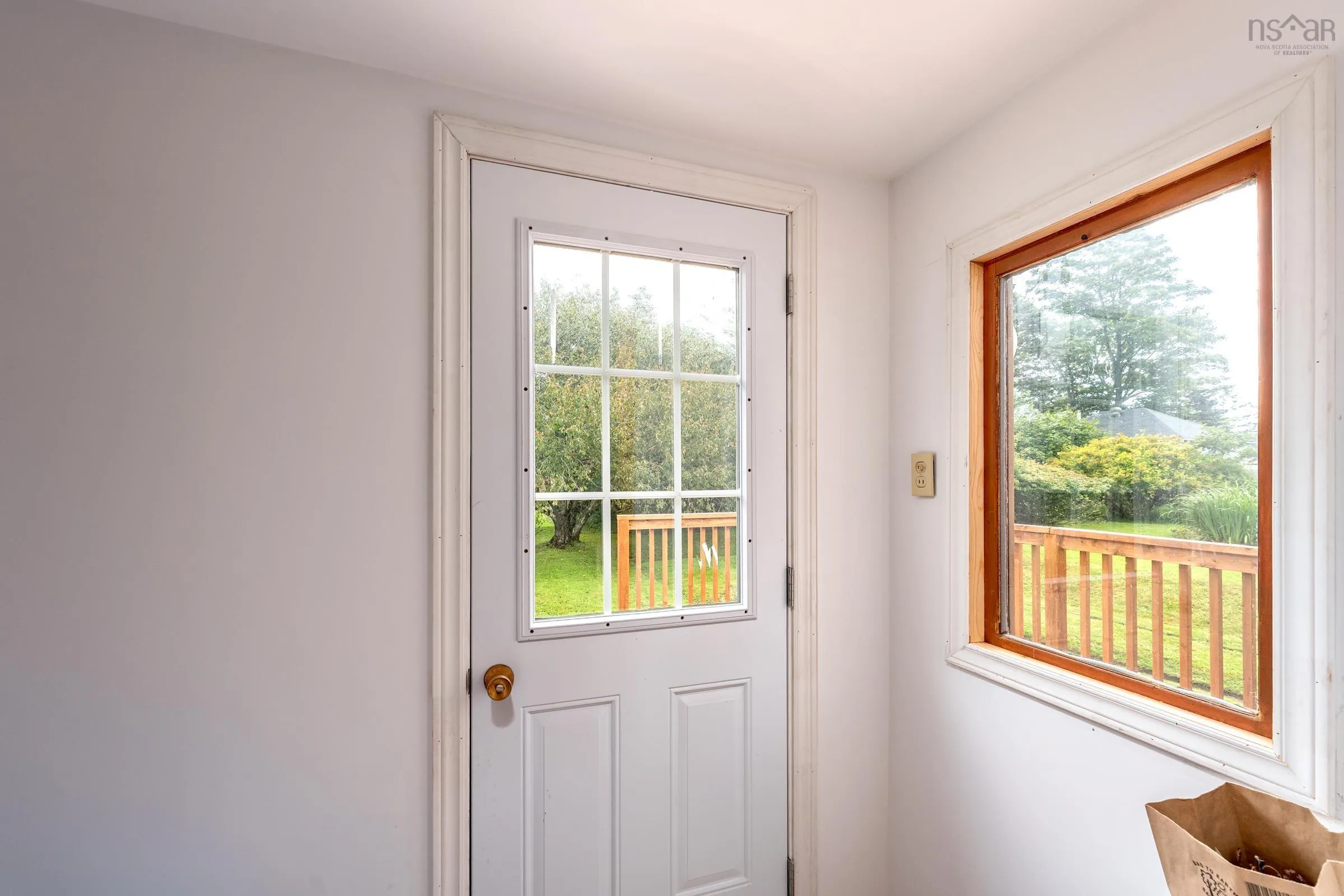 18 Shaw Avenue, Yarmouth, NS B5A 2T9, 4 Bedrooms Bedrooms, ,2 BathroomsBathrooms,Residential,For Sale,Shaw,202518398