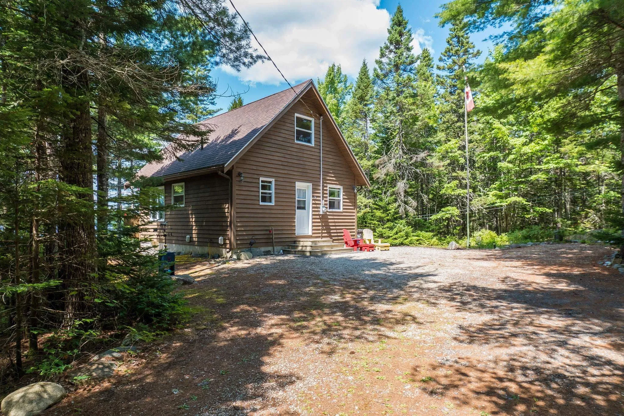 400 Lakefront Drive, Chelsea, NS B4V 7M9, 2 Bedrooms Bedrooms, ,1 BathroomBathrooms,Residential,For Sale,Lakefront,202519567