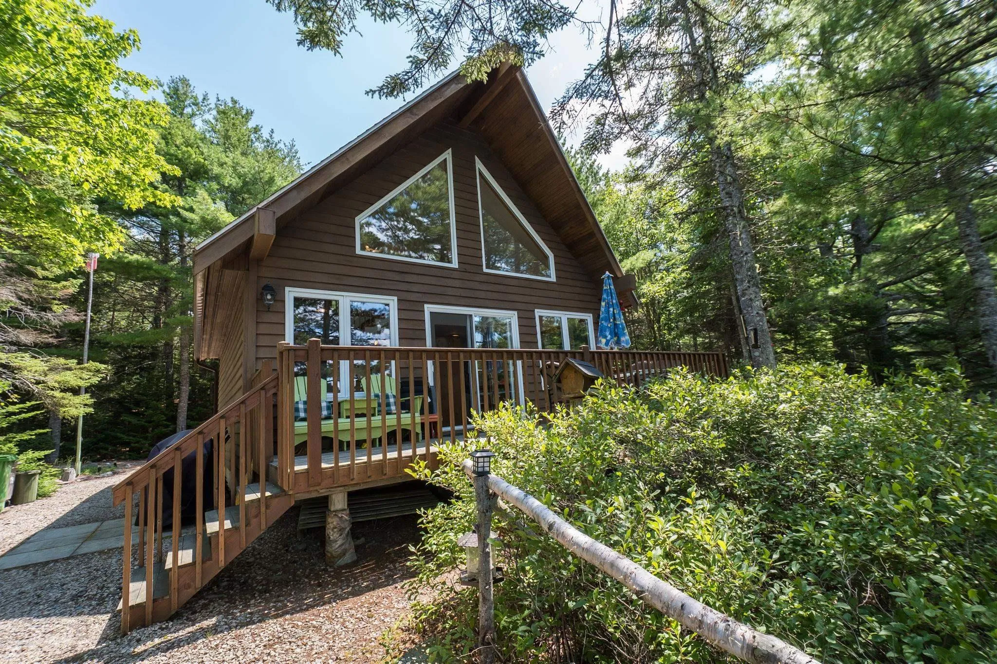 400 Lakefront Drive, Chelsea, NS B4V 7M9, 2 Bedrooms Bedrooms, ,1 BathroomBathrooms,Residential,For Sale,Lakefront,202519567