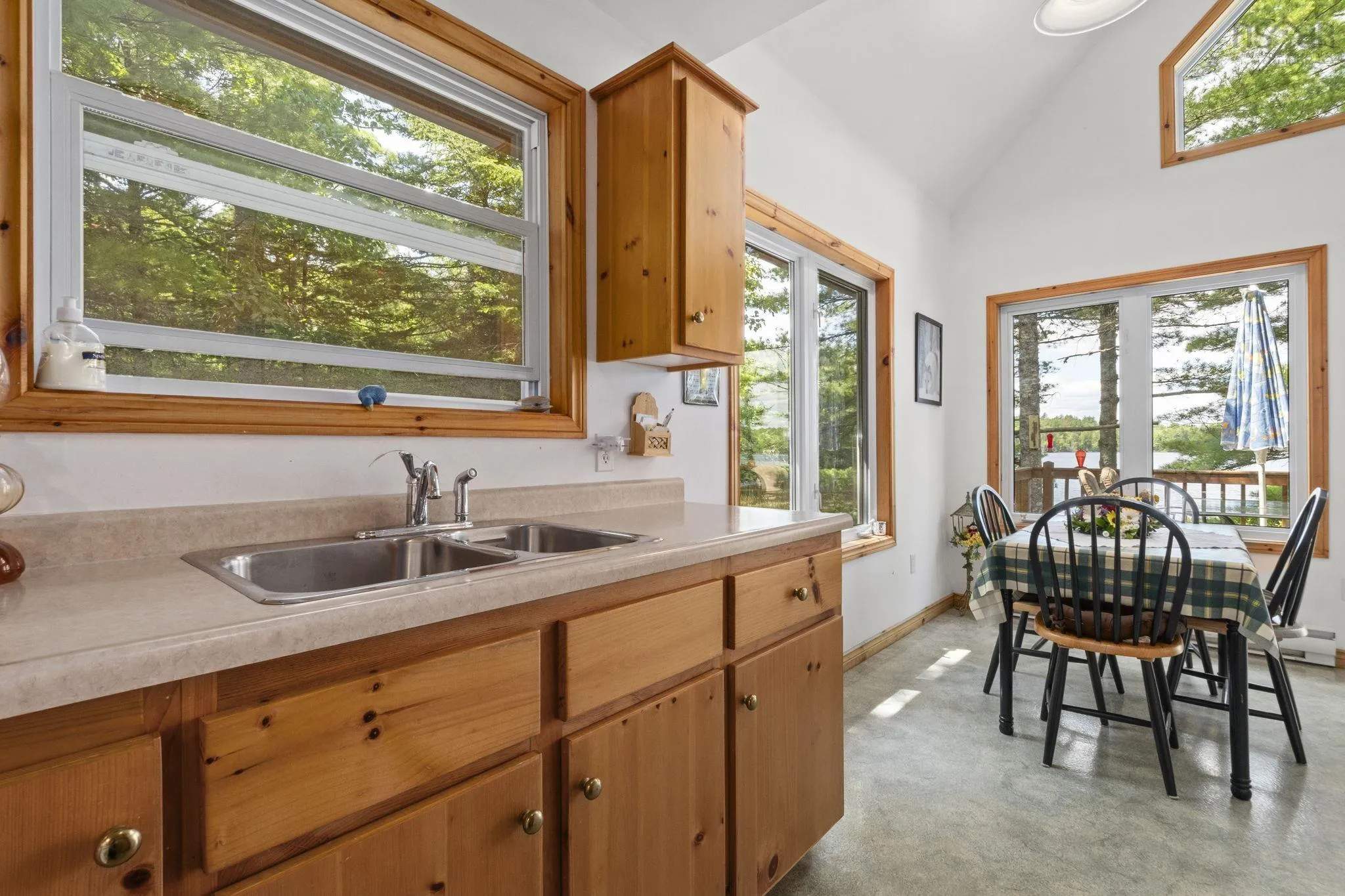 400 Lakefront Drive, Chelsea, NS B4V 7M9, 2 Bedrooms Bedrooms, ,1 BathroomBathrooms,Residential,For Sale,Lakefront,202519567