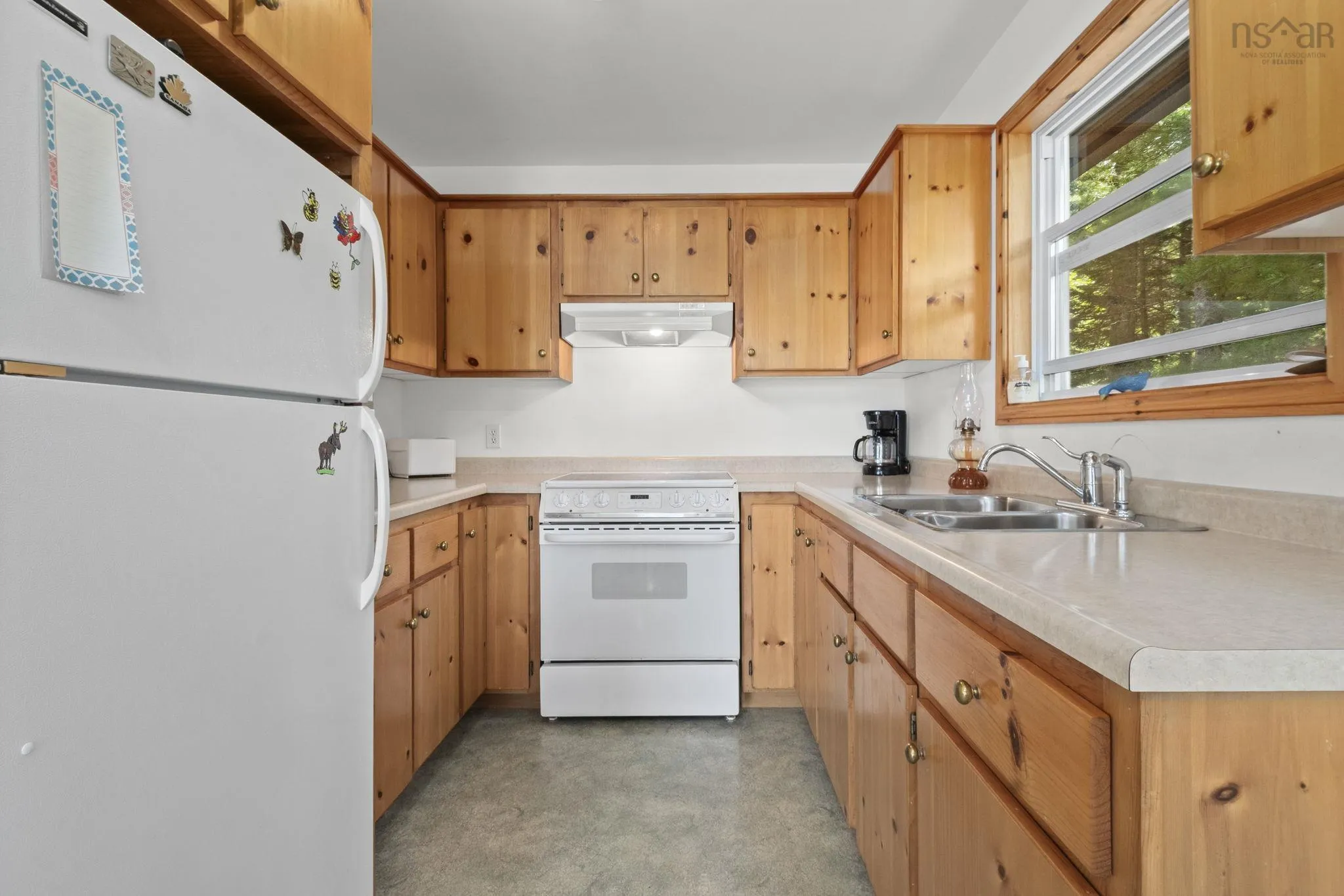 400 Lakefront Drive, Chelsea, NS B4V 7M9, 2 Bedrooms Bedrooms, ,1 BathroomBathrooms,Residential,For Sale,Lakefront,202519567