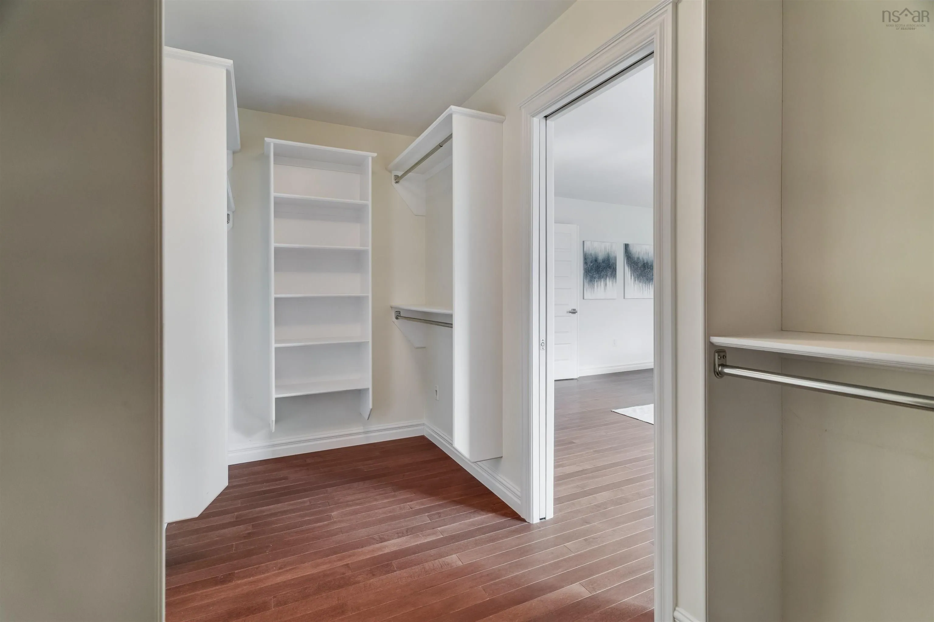 38 Lowther Lane, Bedford, NS B4B 0L6, 5 Bedrooms Bedrooms, ,4 BathroomsBathrooms,Residential,For Sale,Lowther,202522987