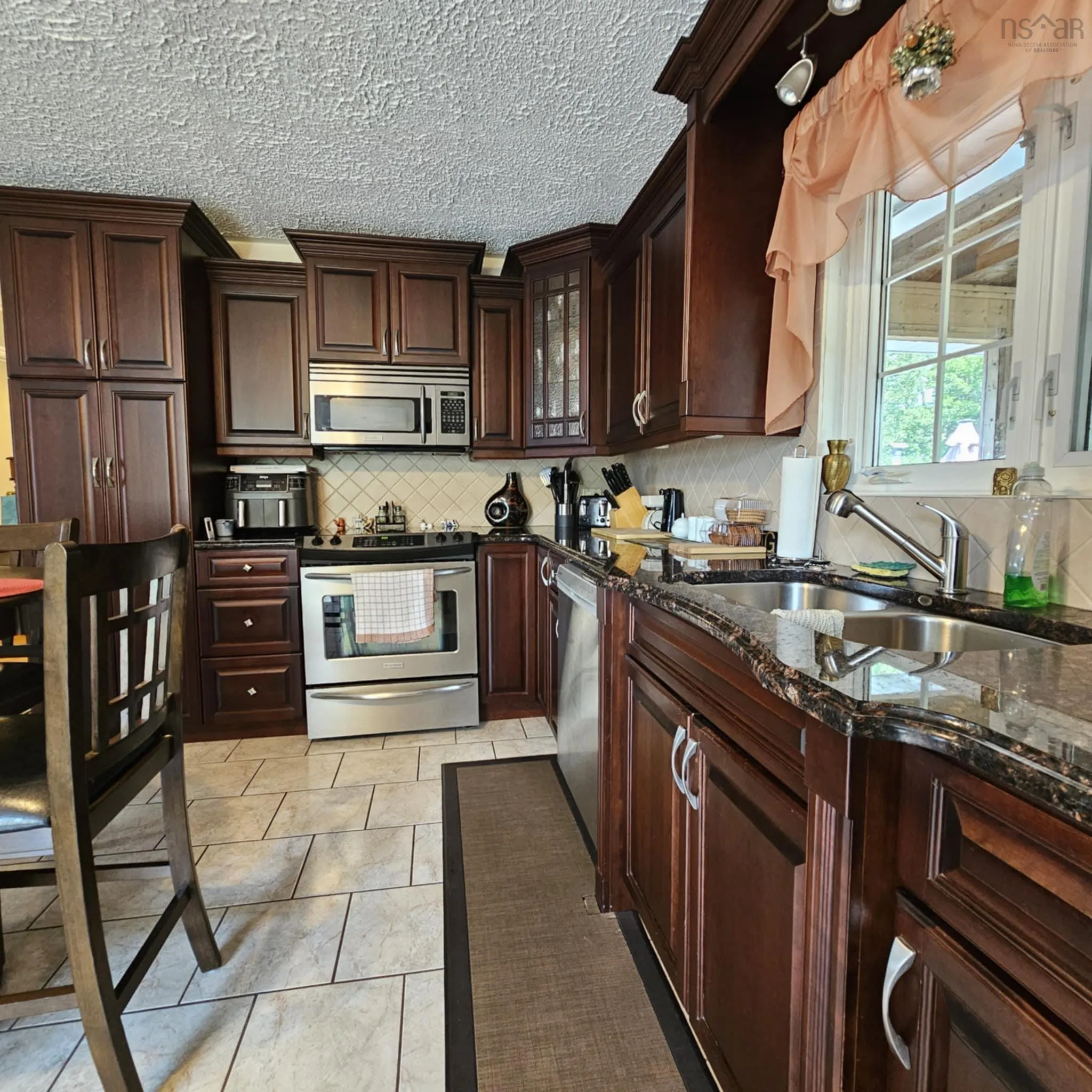 37 Stacey Avenue, North Sydney, NS B2A 3P3, 3 Bedrooms Bedrooms, ,2 BathroomsBathrooms,Residential,For Sale,Stacey,202520766