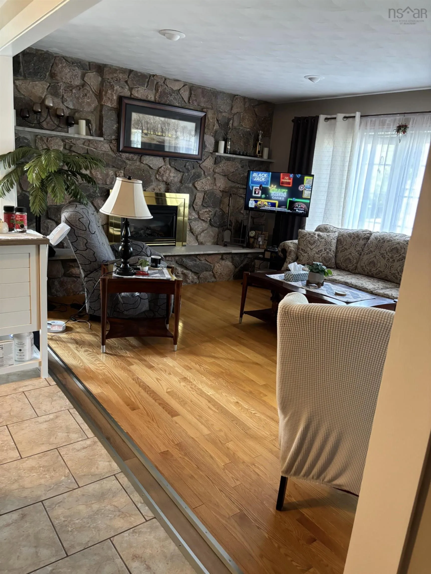 37 Stacey Avenue, North Sydney, NS B2A 3P3, 3 Bedrooms Bedrooms, ,2 BathroomsBathrooms,Residential,For Sale,Stacey,202520766