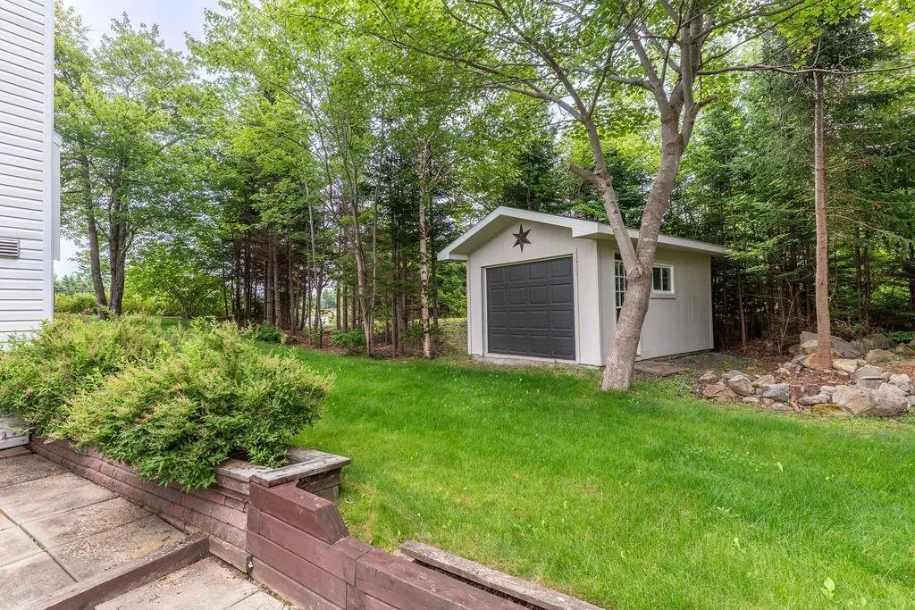 5 Sandy Point Road, Porters Lake, NS B3E 1M9, 4 Bedrooms Bedrooms, ,3 BathroomsBathrooms,Residential,For Sale,Sandy Point,202518405