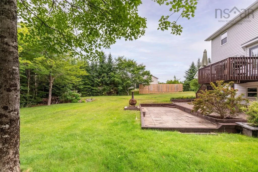 5 Sandy Point Road, Porters Lake, NS B3E 1M9, 4 Bedrooms Bedrooms, ,3 BathroomsBathrooms,Residential,For Sale,Sandy Point,202518405