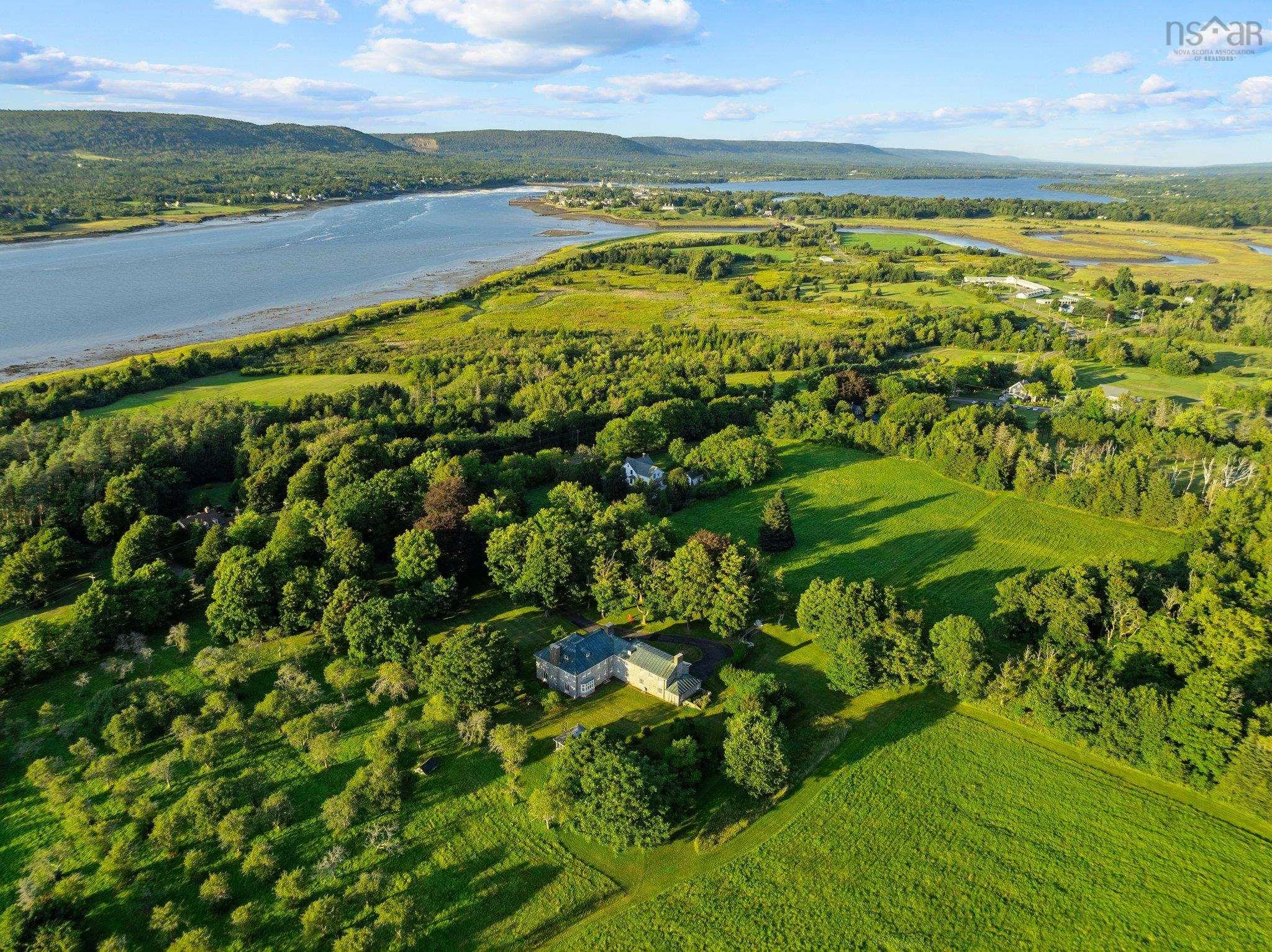 3746 1 Highway, Annapolis Royal Ns B0s 1a0, 5 Bedrooms Bedrooms, ,5 BathroomsBathrooms,Residential,For Sale,Highway 1,202423470