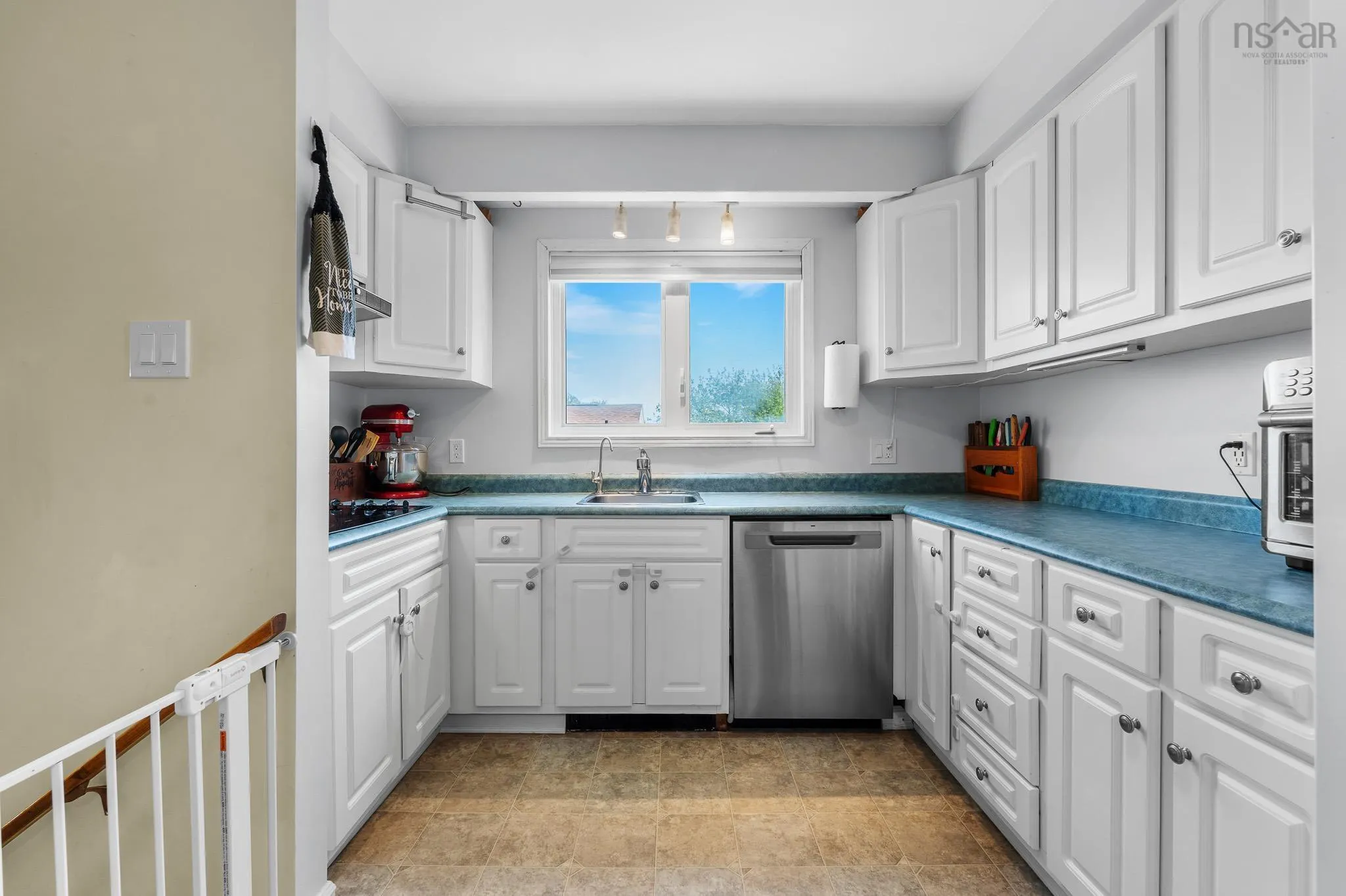 71 Cedar Crescent, Dartmouth, NS B2V 1Y8, 3 Bedrooms Bedrooms, ,3 BathroomsBathrooms,Residential,For Sale,Cedar,202520535