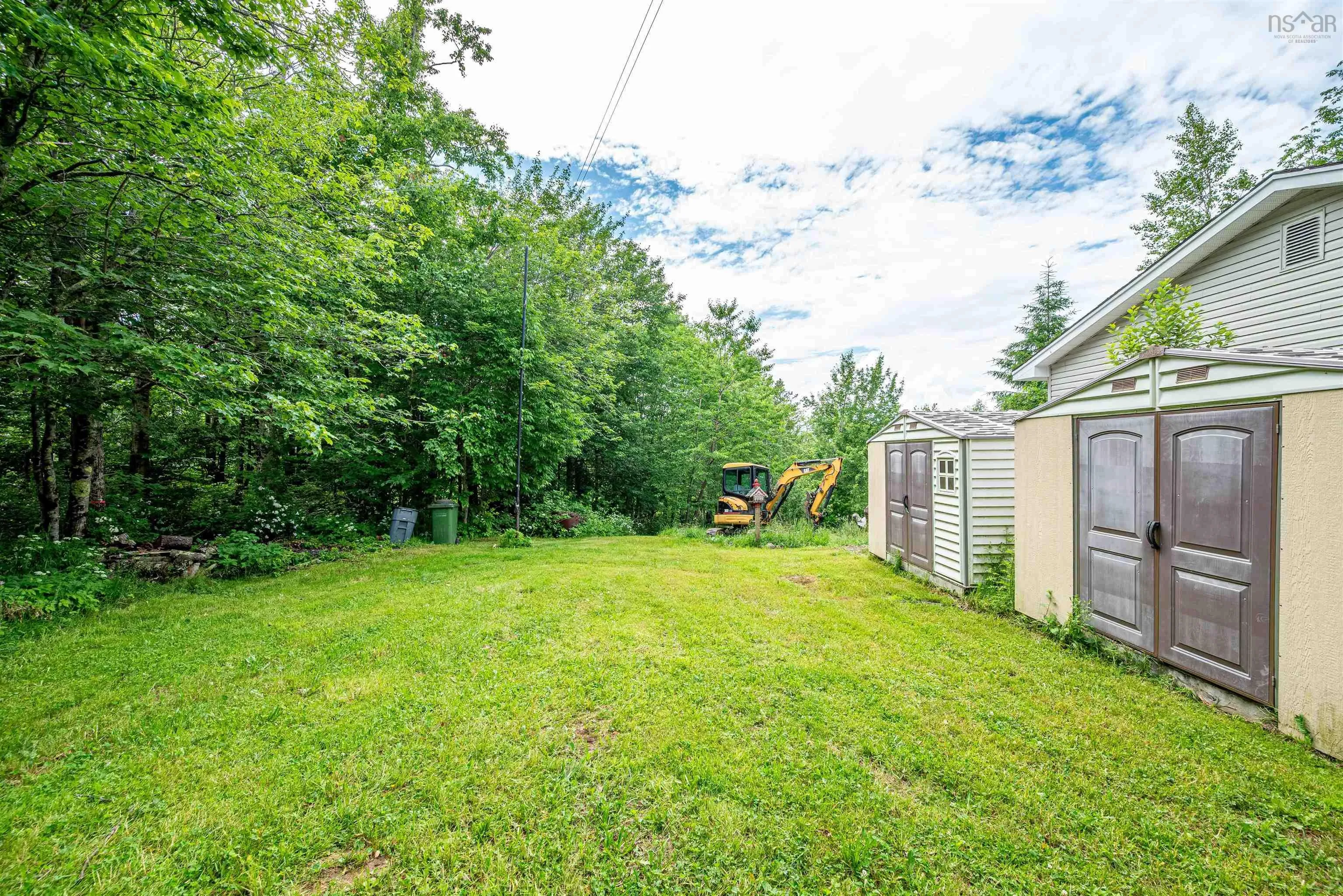 92 First Street, Middle Sackville, NS B4E 1T1, 7 Bedrooms Bedrooms, ,4 BathroomsBathrooms,Residential,For Sale,First,202516651