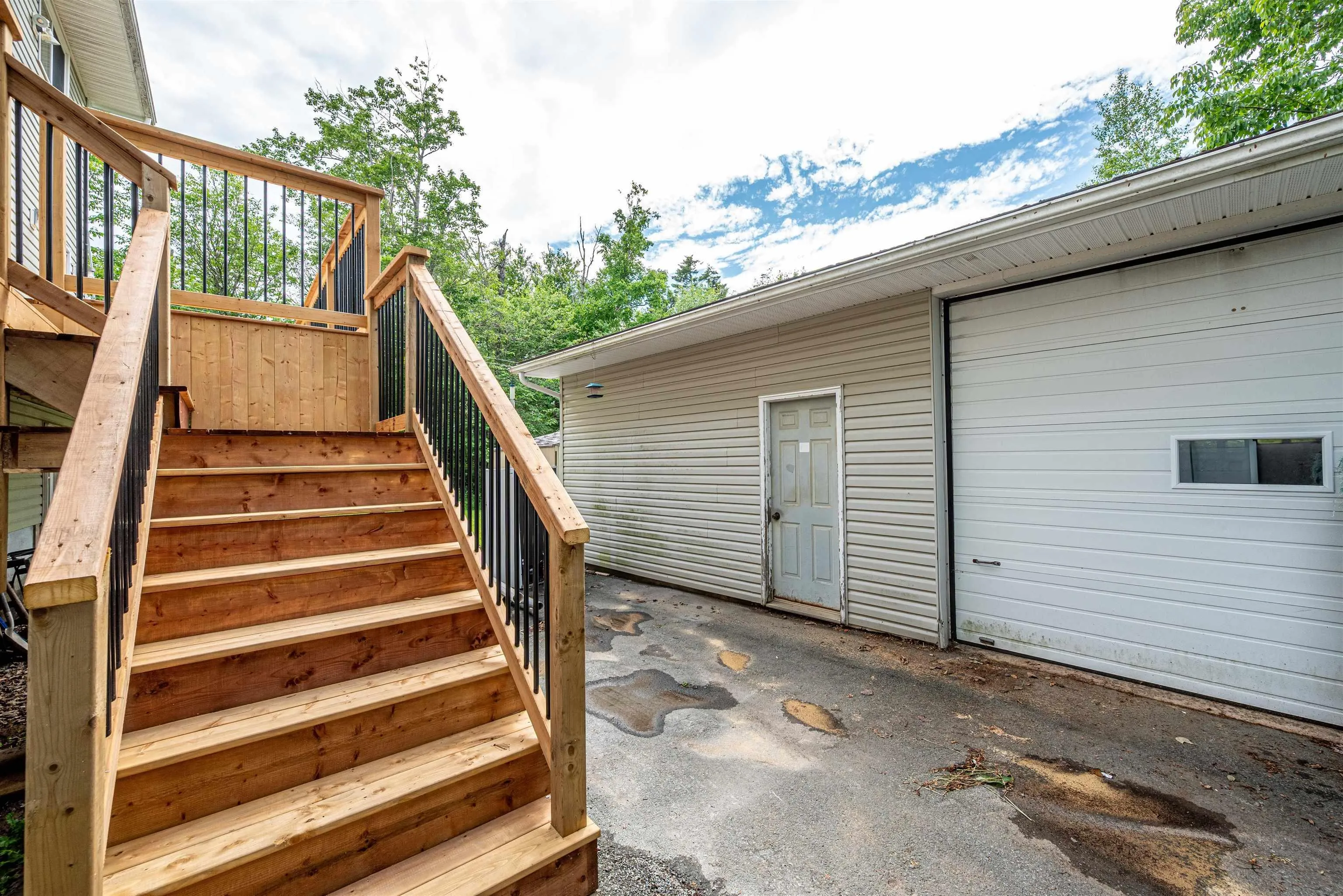 92 First Street, Middle Sackville, NS B4E 1T1, 7 Bedrooms Bedrooms, ,4 BathroomsBathrooms,Residential,For Sale,First,202516651