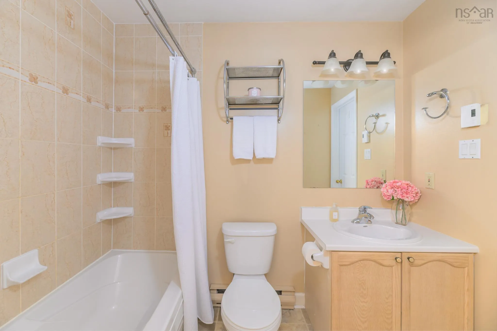 158 Rutledge Street, Bedford, NS B4A 1X6, 3 Bedrooms Bedrooms, ,2 BathroomsBathrooms,Residential,For Sale,Rutledge,202519745