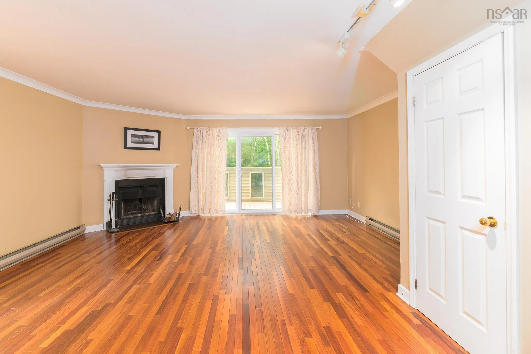158 Rutledge Street, Bedford, NS B4A 1X6, 3 Bedrooms Bedrooms, ,2 BathroomsBathrooms,Residential,For Sale,Rutledge,202519745
