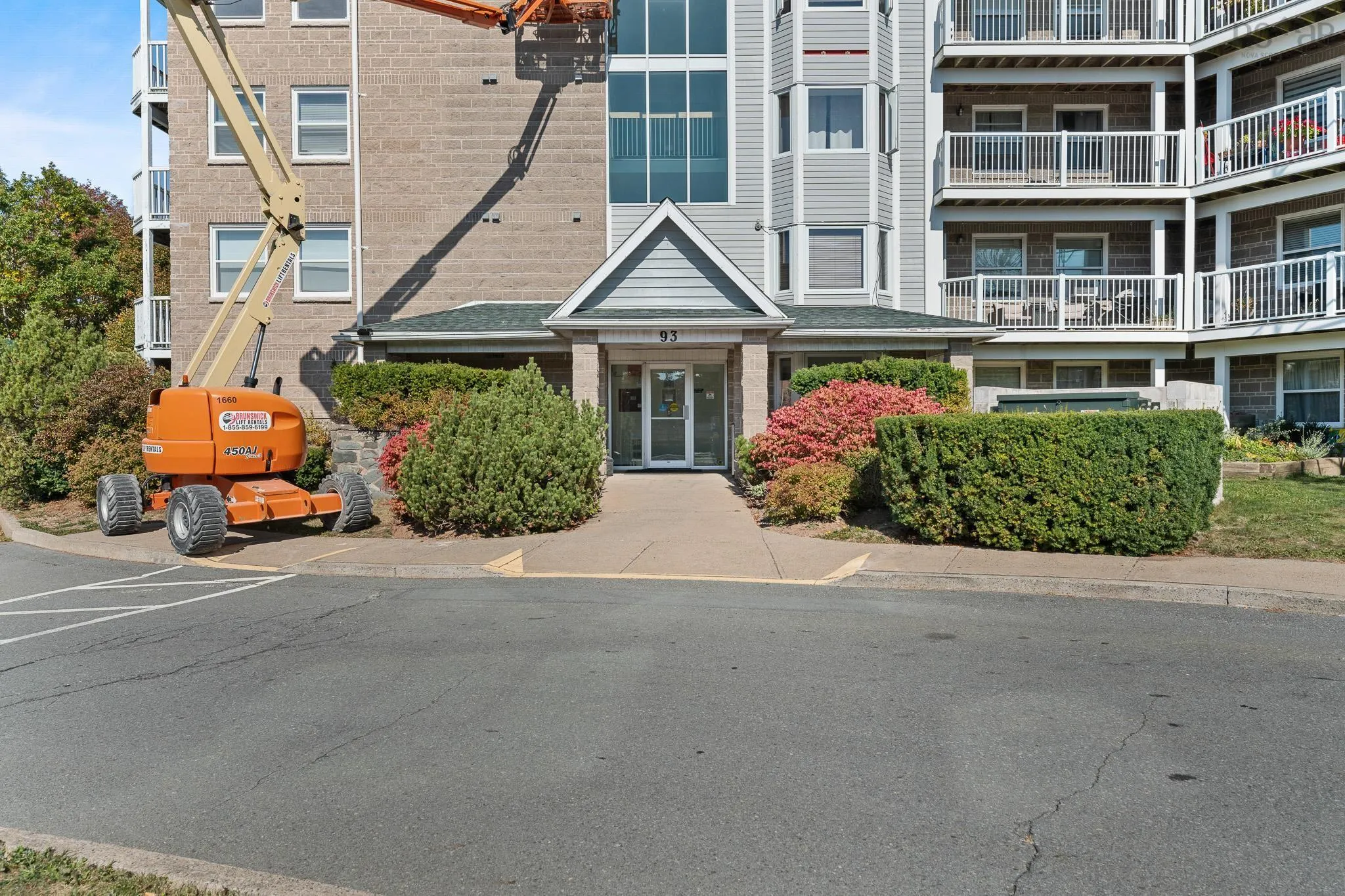 412-93 Kearney Lake Road, Clayton Park, NS B3M 4E7, 2 Bedrooms Bedrooms, ,1 BathroomBathrooms,Residential,For Sale,Kearney Lake,202525493