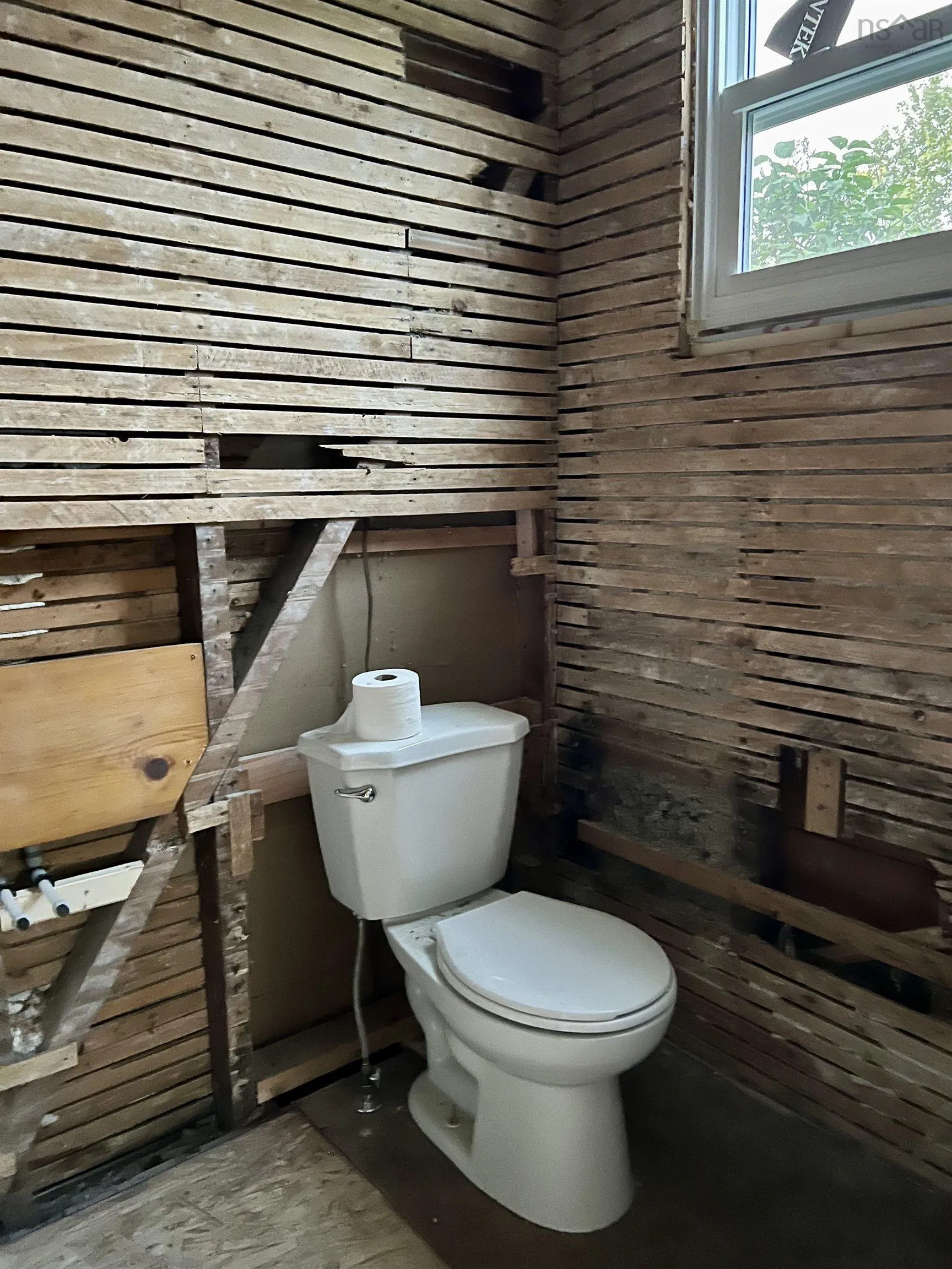1042 335 Highway, Middle West Pubnico Ns B0w 2m0, 3 Bedrooms Bedrooms, ,2 BathroomsBathrooms,Residential,For Sale,335,202420770