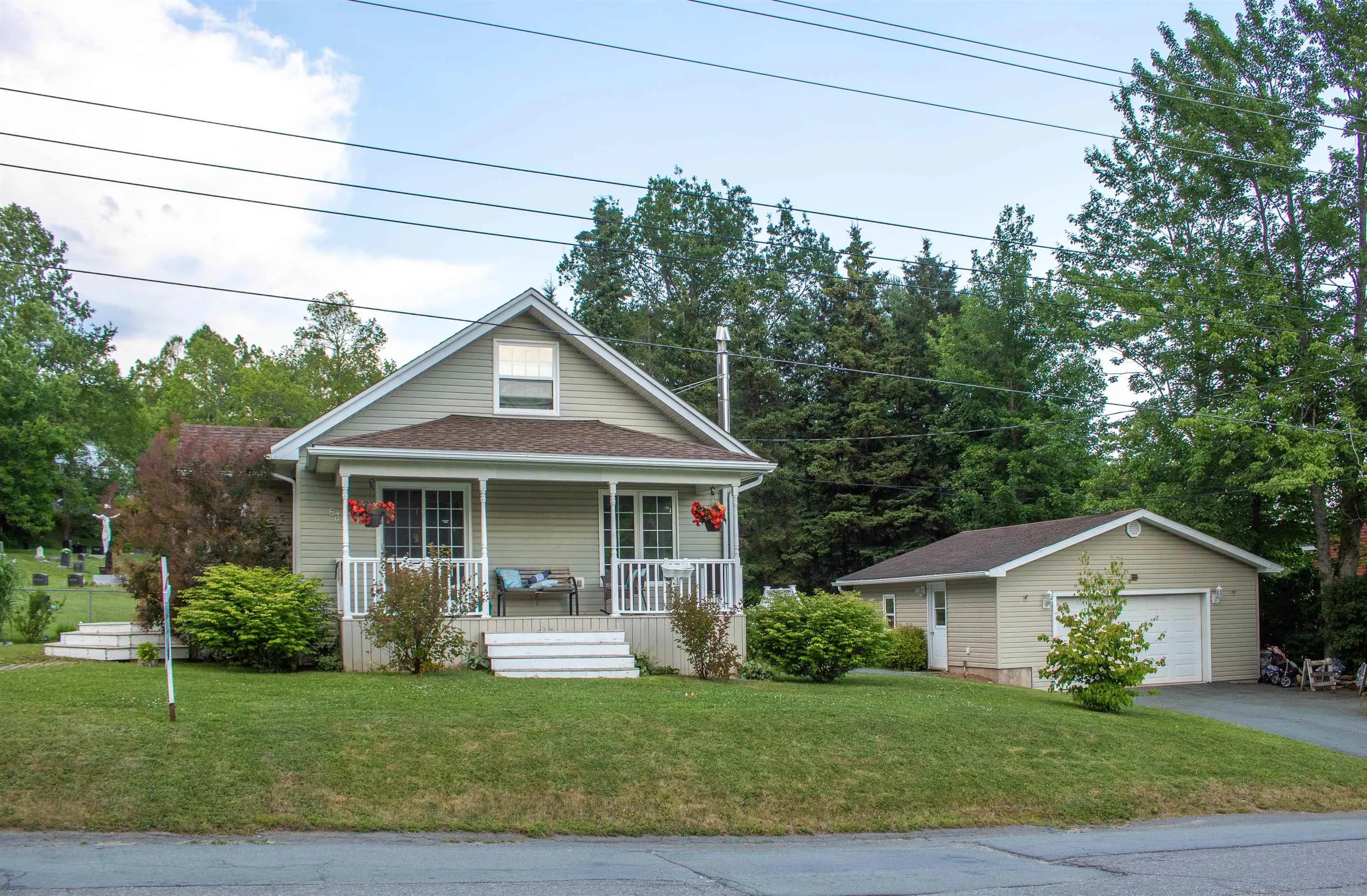 637 Wiley Avenue, Windsor, NS B0N 2T0, 4 Bedrooms Bedrooms, ,2 BathroomsBathrooms,Residential,For Sale,Wiley,202516697