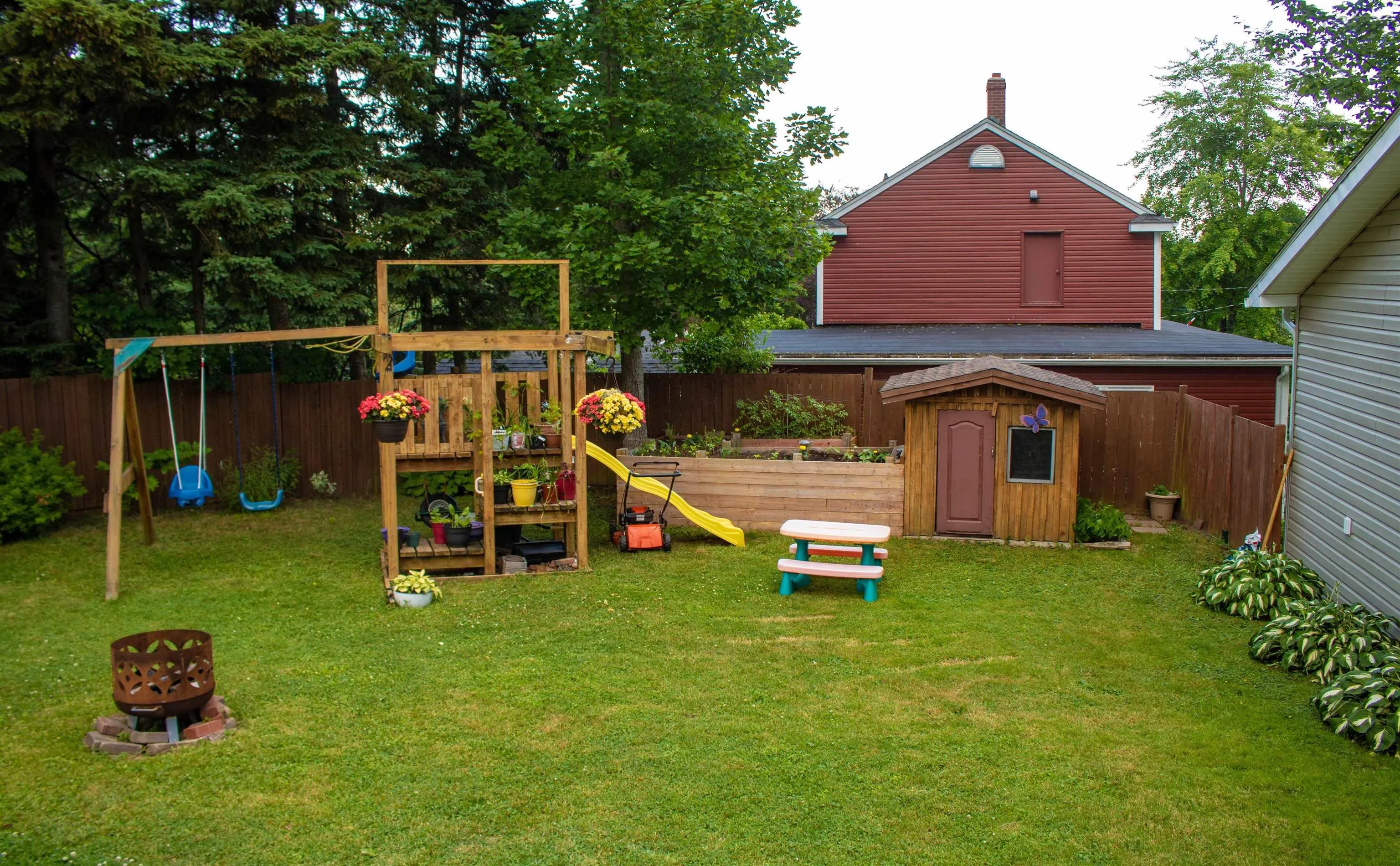 637 Wiley Avenue, Windsor, NS B0N 2T0, 4 Bedrooms Bedrooms, ,2 BathroomsBathrooms,Residential,For Sale,Wiley,202516697