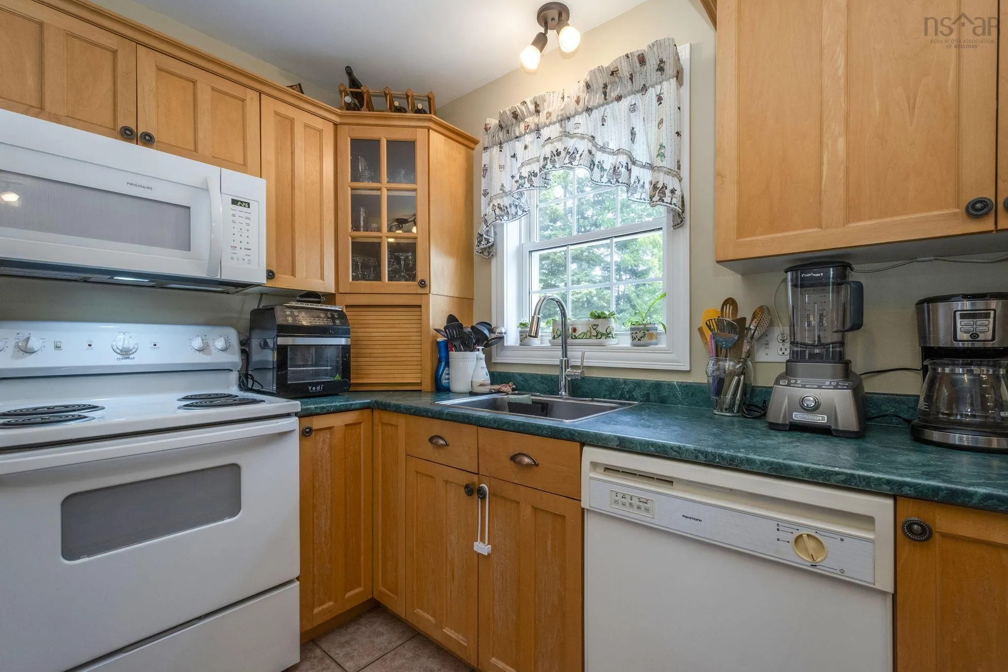 637 Wiley Avenue, Windsor, NS B0N 2T0, 4 Bedrooms Bedrooms, ,2 BathroomsBathrooms,Residential,For Sale,Wiley,202516697