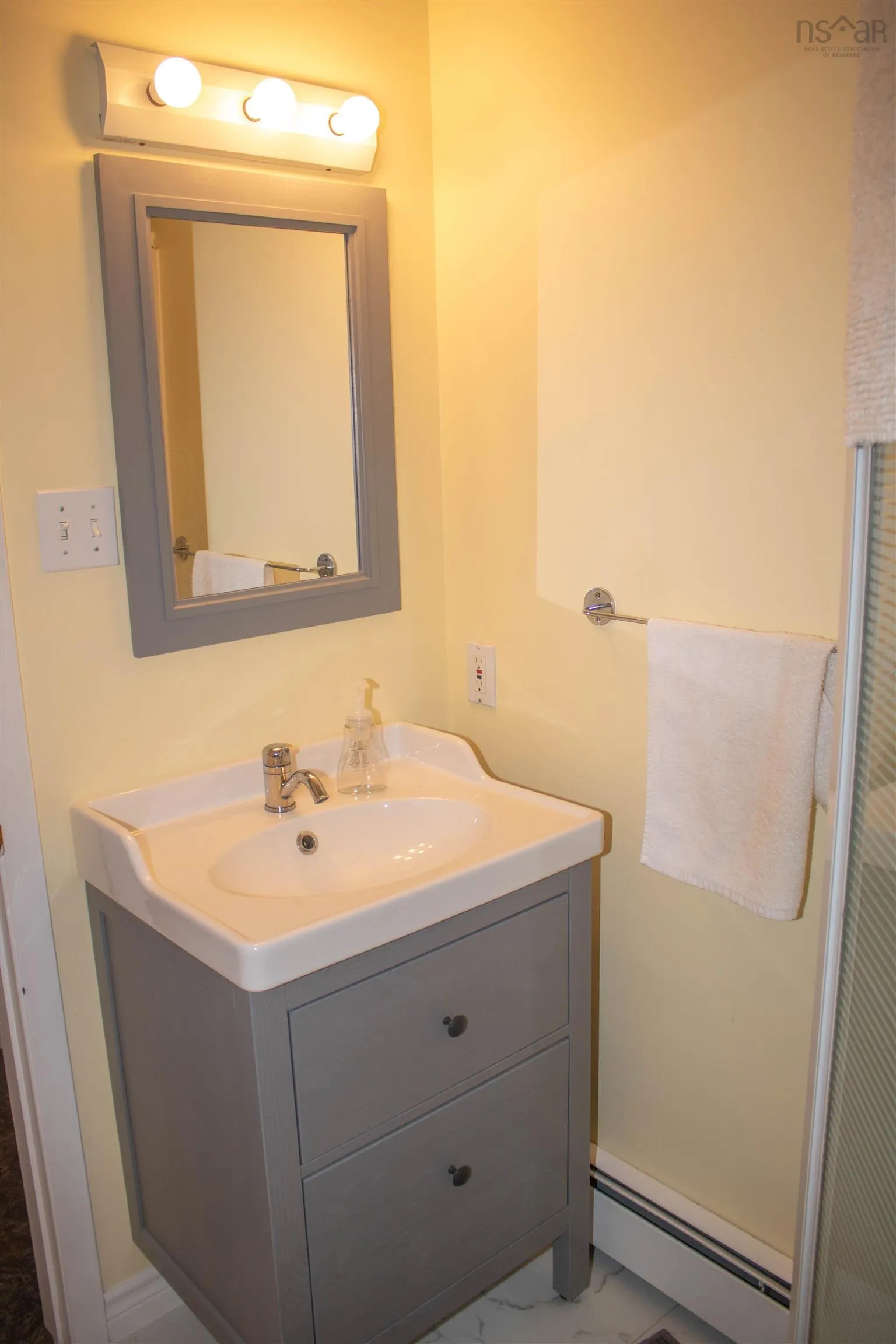 637 Wiley Avenue, Windsor, NS B0N 2T0, 4 Bedrooms Bedrooms, ,2 BathroomsBathrooms,Residential,For Sale,Wiley,202516697