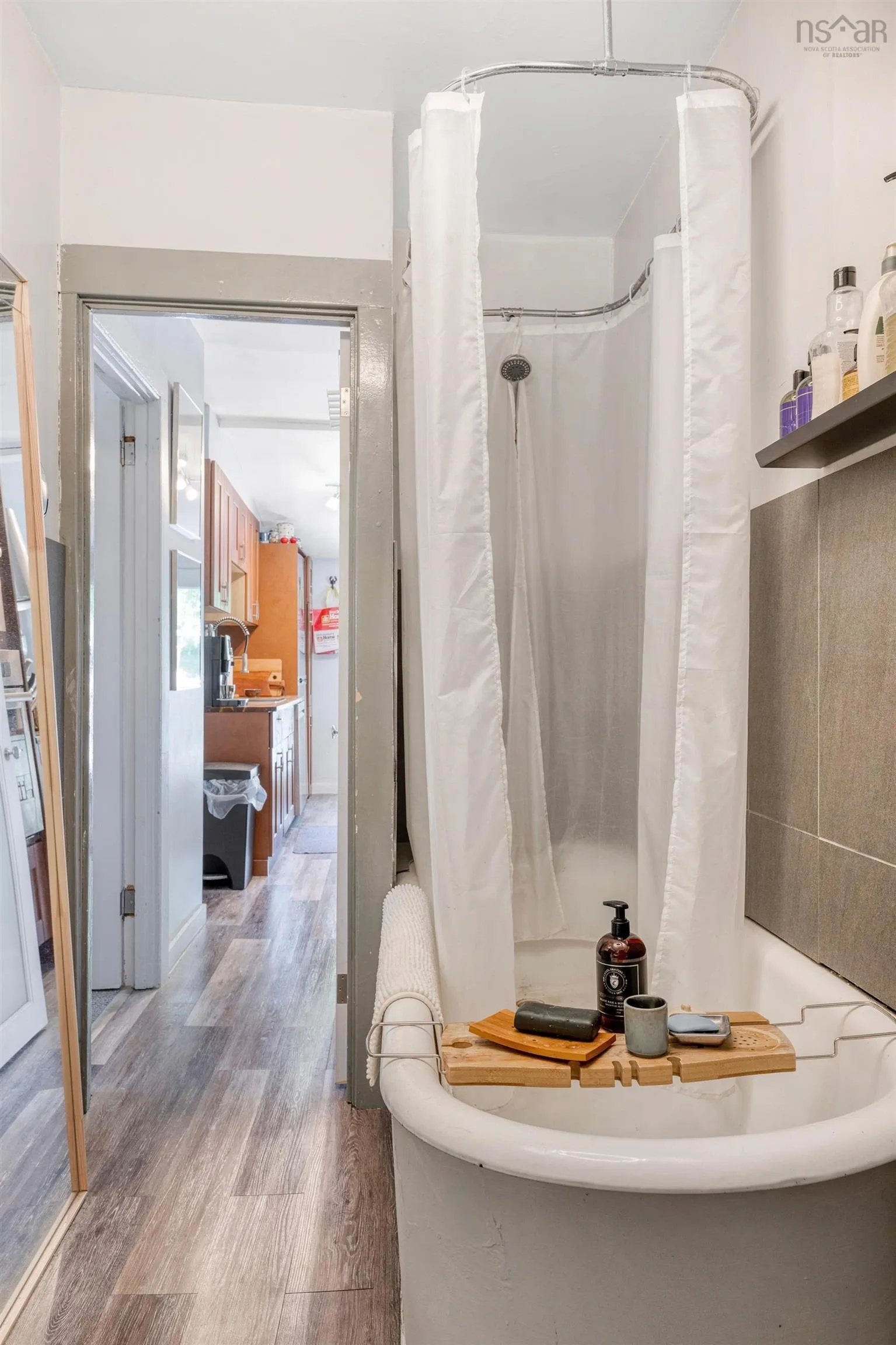 145 Lincoln Street, Lunenburg Ns B0j 2c0, 6 Bedrooms Bedrooms, ,Residential Income,For Sale,Lincoln,202413227