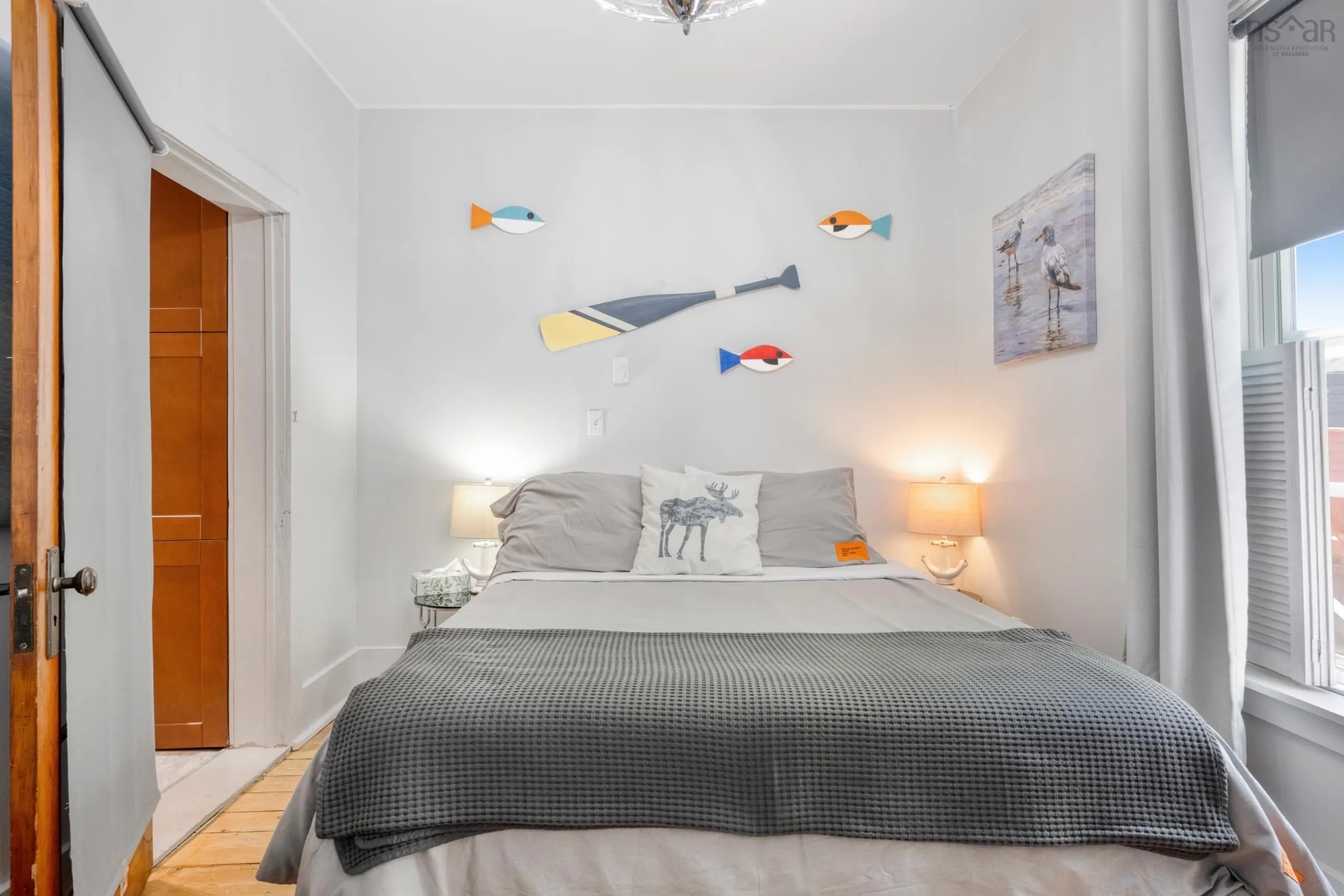 145 Lincoln Street, Lunenburg Ns B0j 2c0, 6 Bedrooms Bedrooms, ,Residential Income,For Sale,Lincoln,202413227