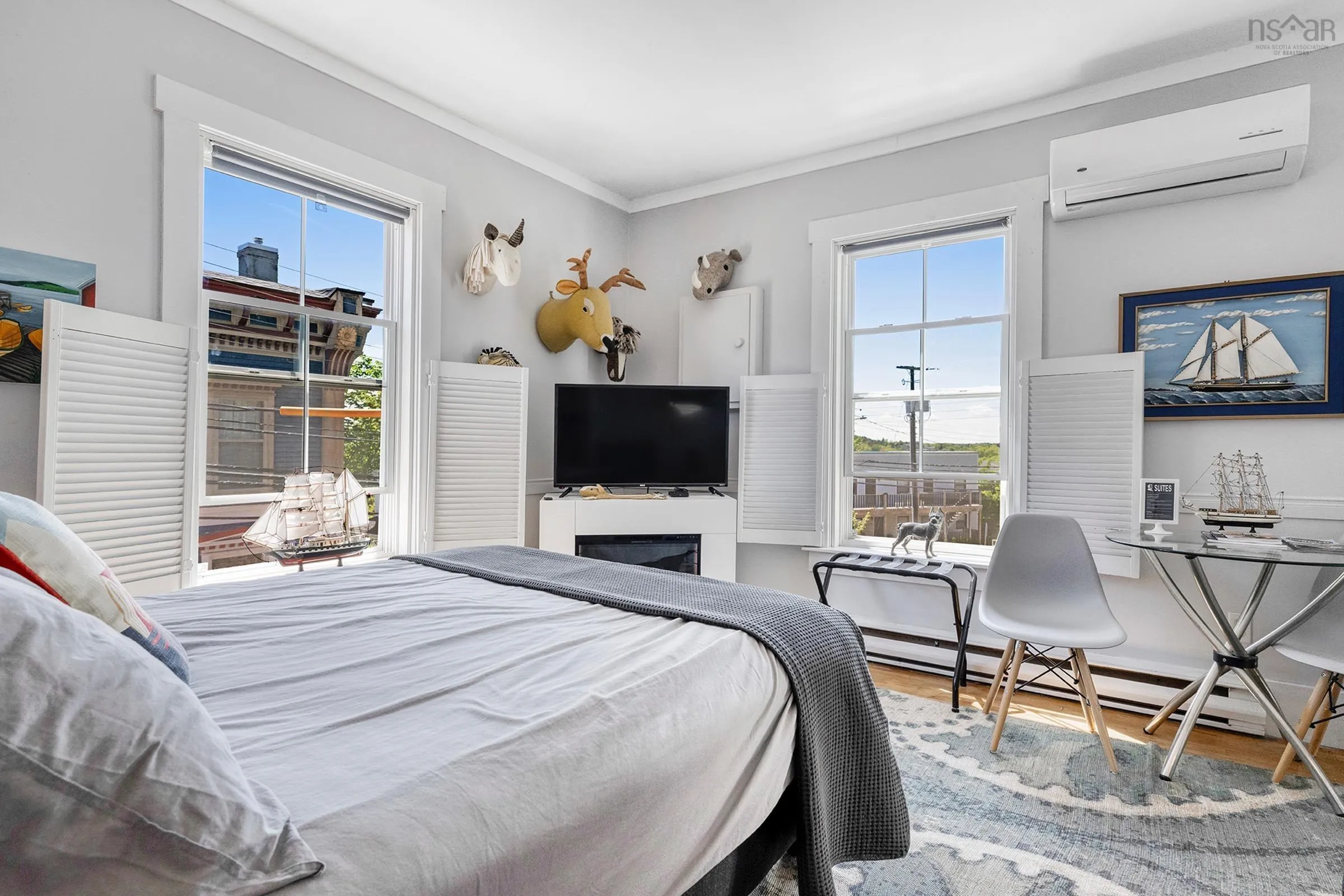 145 Lincoln Street, Lunenburg Ns B0j 2c0, 6 Bedrooms Bedrooms, ,Residential Income,For Sale,Lincoln,202413227