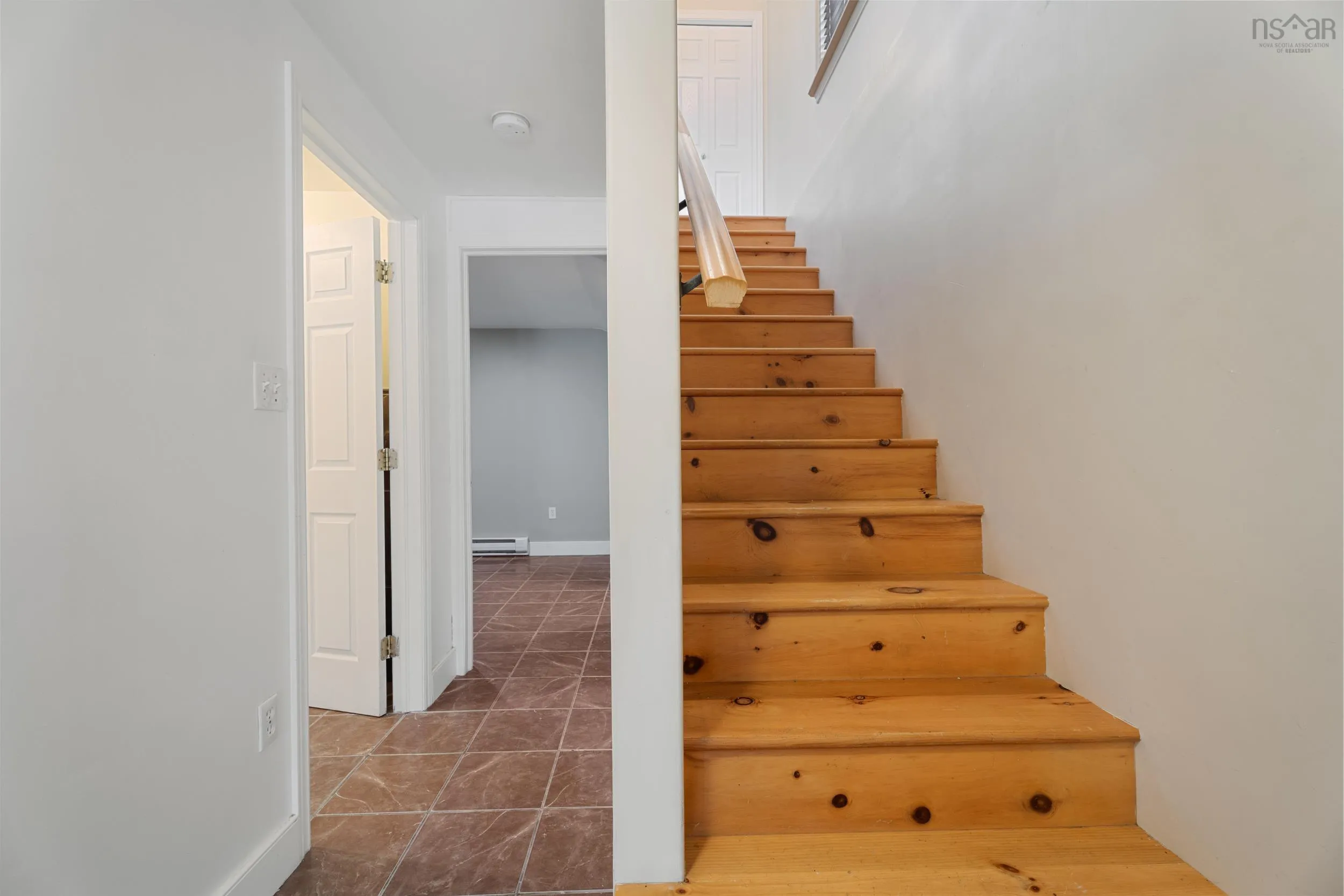 680 Hammonds Plains Road, Bedford, NS B4B 1A7, 3 Bedrooms Bedrooms, ,2 BathroomsBathrooms,Residential,For Sale,Hammonds Plains,202523688