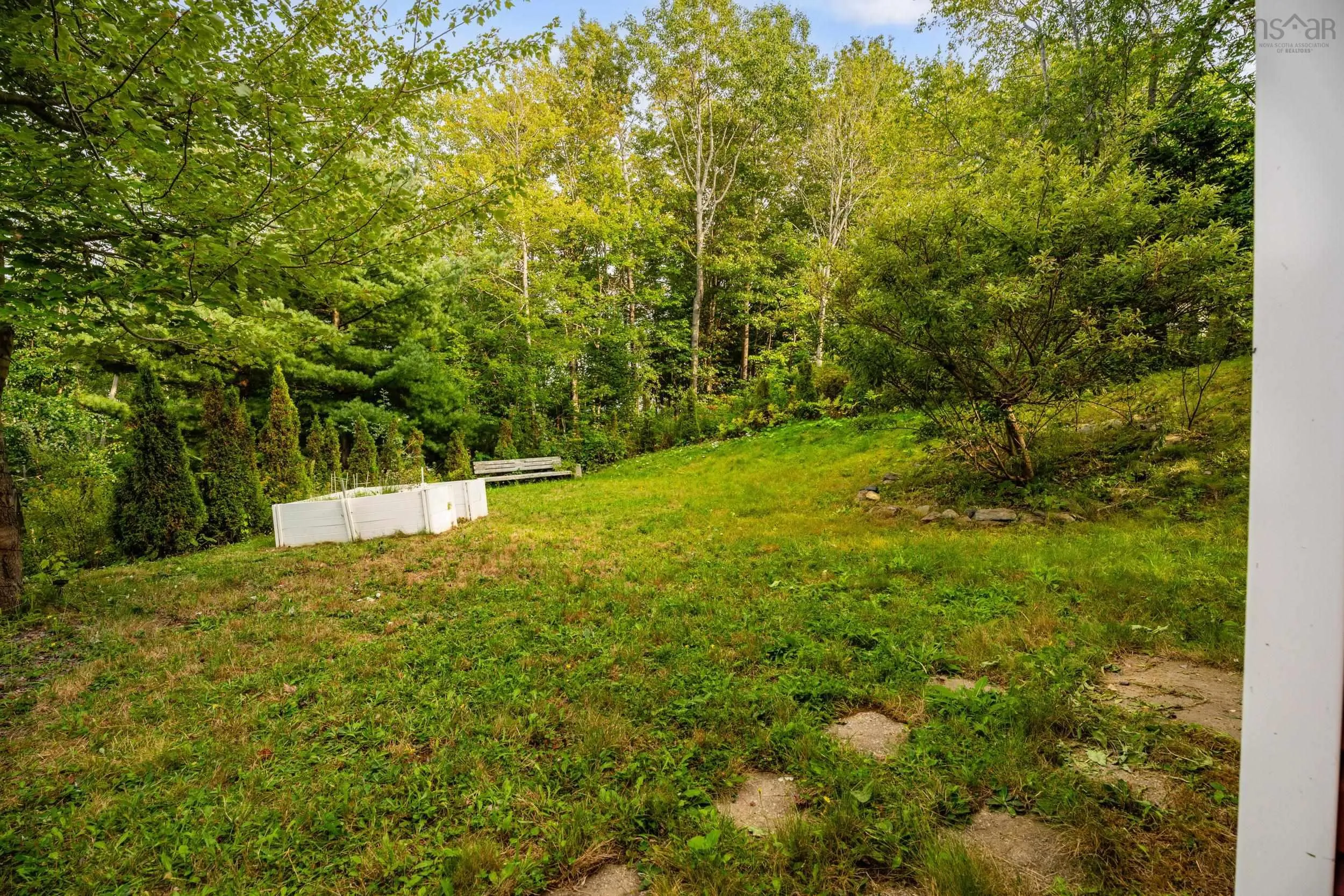 680 Hammonds Plains Road, Bedford, NS B4B 1A7, 3 Bedrooms Bedrooms, ,2 BathroomsBathrooms,Residential,For Sale,Hammonds Plains,202523688