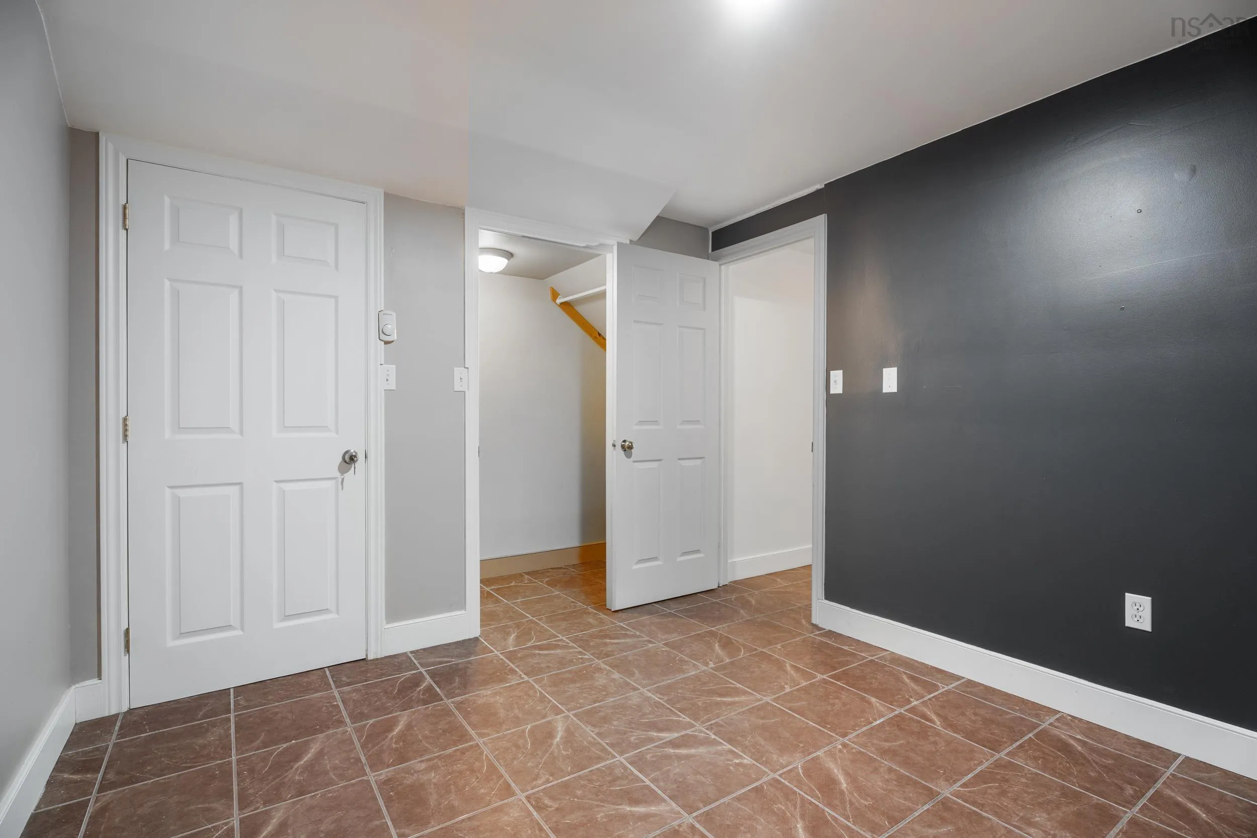 680 Hammonds Plains Road, Bedford, NS B4B 1A7, 3 Bedrooms Bedrooms, ,2 BathroomsBathrooms,Residential,For Sale,Hammonds Plains,202523688