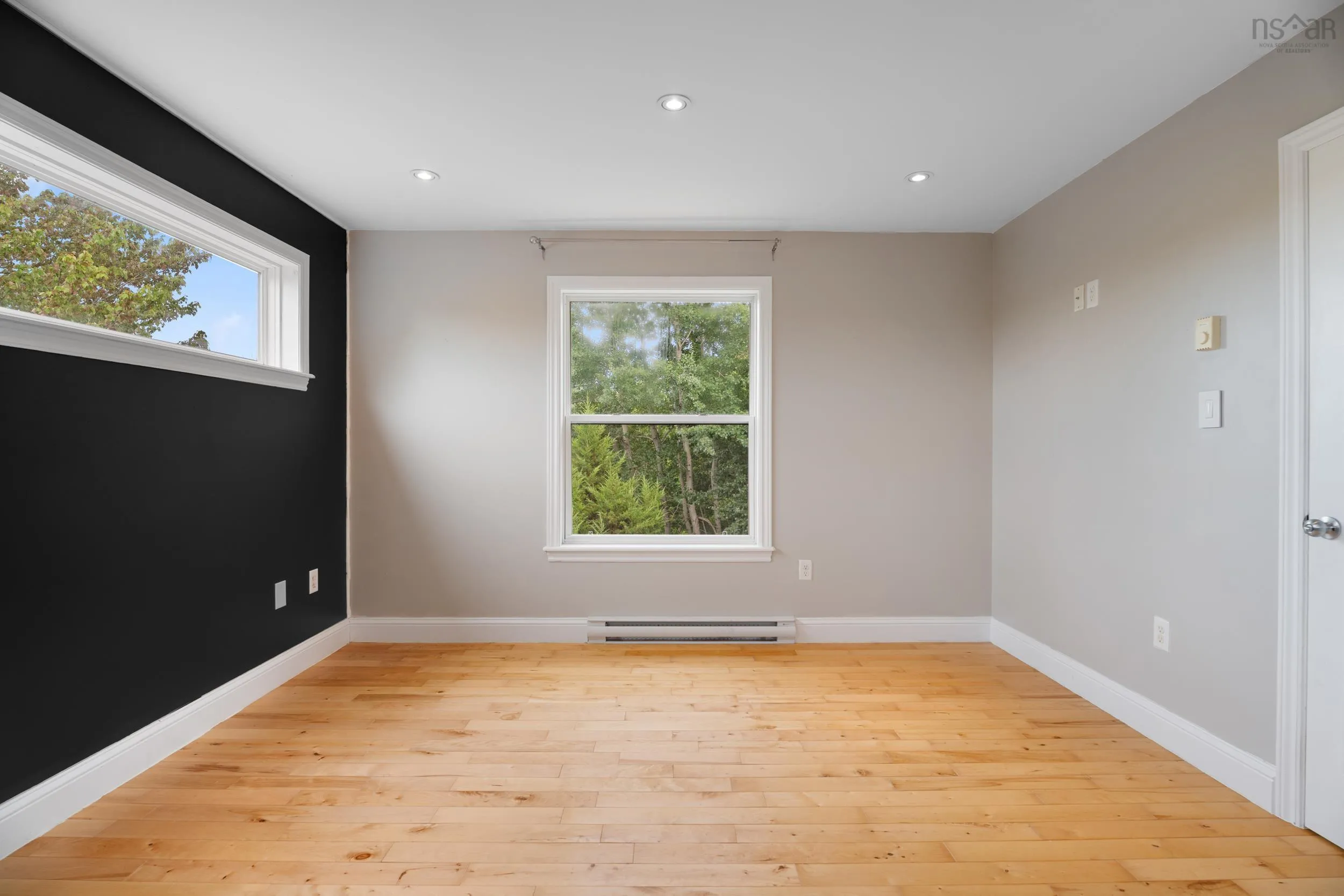 680 Hammonds Plains Road, Bedford, NS B4B 1A7, 3 Bedrooms Bedrooms, ,2 BathroomsBathrooms,Residential,For Sale,Hammonds Plains,202523688