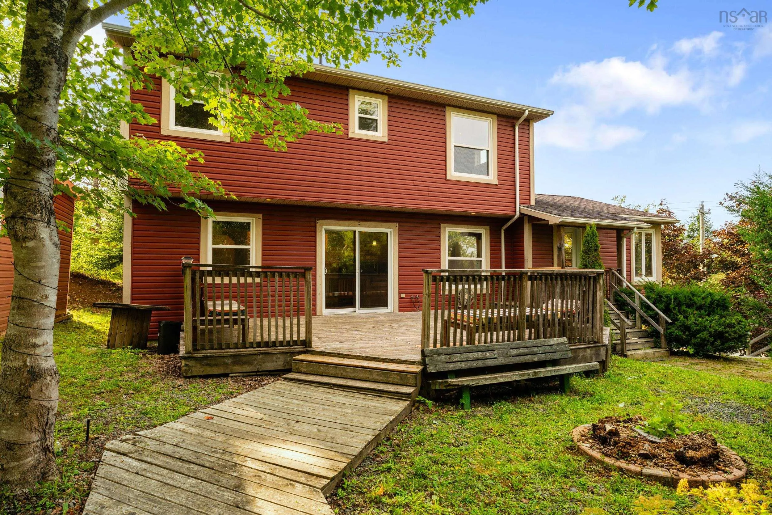680 Hammonds Plains Road, Bedford, NS B4B 1A7, 3 Bedrooms Bedrooms, ,2 BathroomsBathrooms,Residential,For Sale,Hammonds Plains,202523688