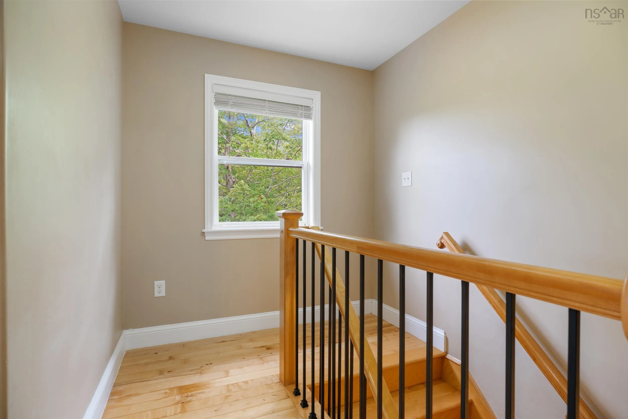 680 Hammonds Plains Road, Bedford, NS B4B 1A7, 3 Bedrooms Bedrooms, ,2 BathroomsBathrooms,Residential,For Sale,Hammonds Plains,202523688
