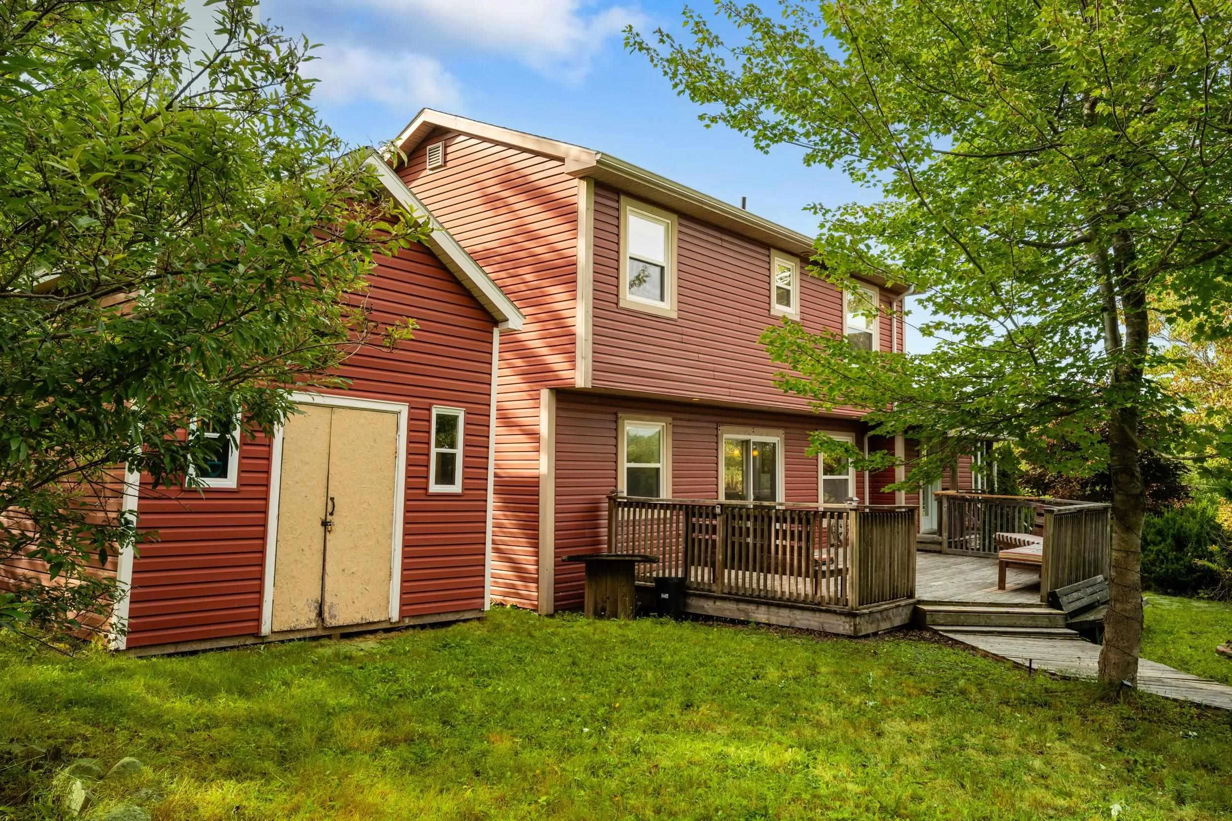 680 Hammonds Plains Road, Bedford, NS B4B 1A7, 3 Bedrooms Bedrooms, ,2 BathroomsBathrooms,Residential,For Sale,Hammonds Plains,202523688
