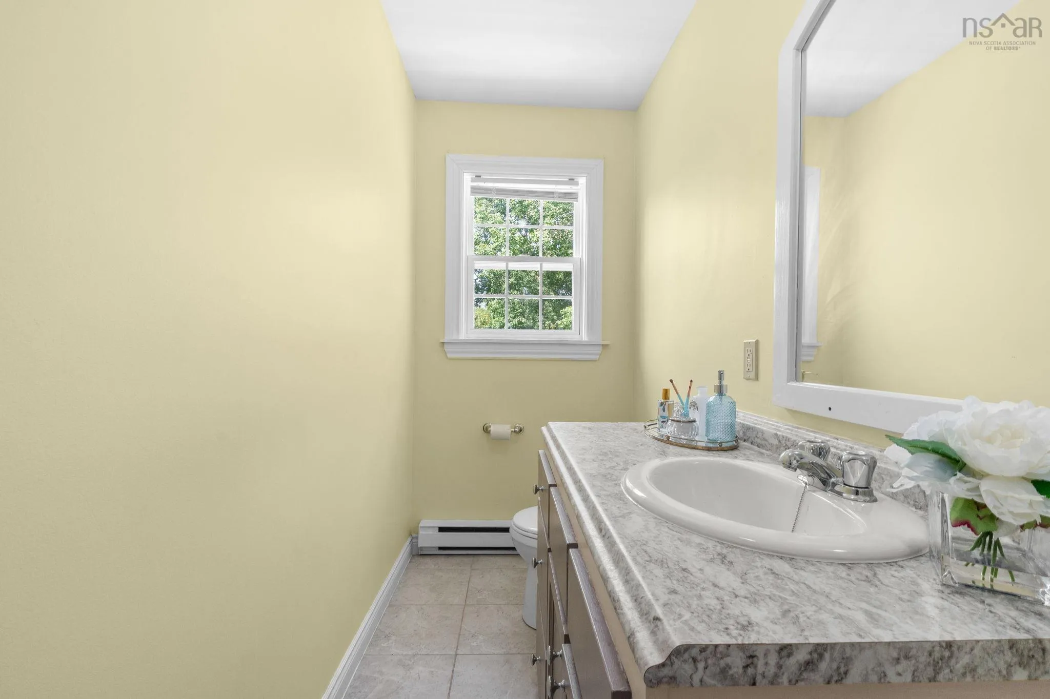 8 Gabriel Road, Falmouth, NS B0P 1L0, 4 Bedrooms Bedrooms, ,2 BathroomsBathrooms,Residential,For Sale,Gabriel,202520417