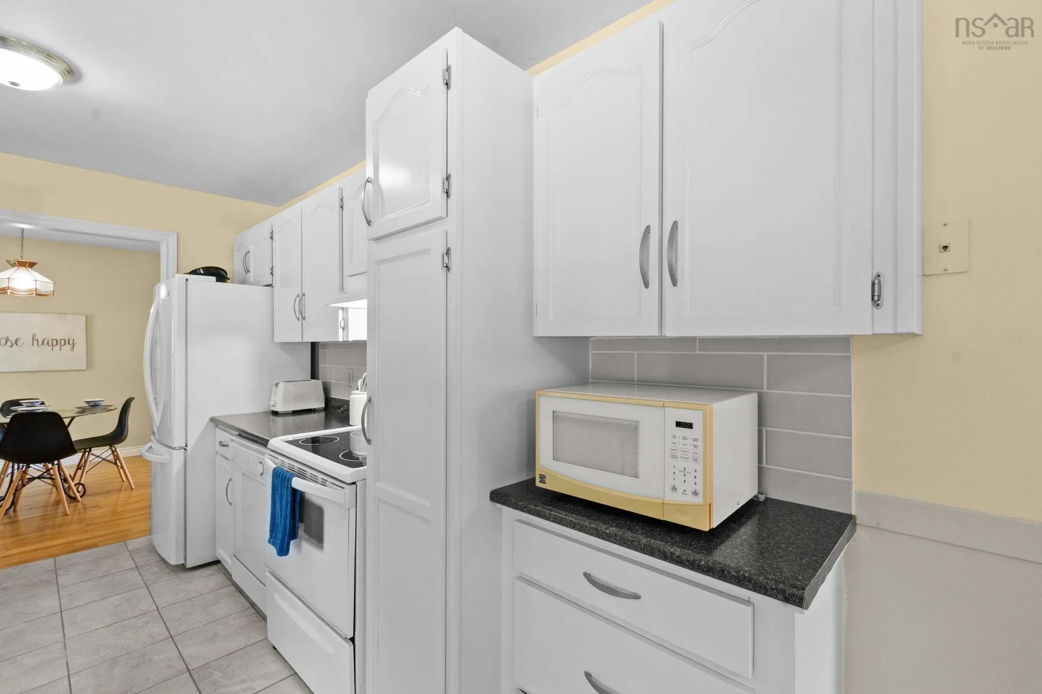 8 Gabriel Road, Falmouth, NS B0P 1L0, 4 Bedrooms Bedrooms, ,2 BathroomsBathrooms,Residential,For Sale,Gabriel,202520417