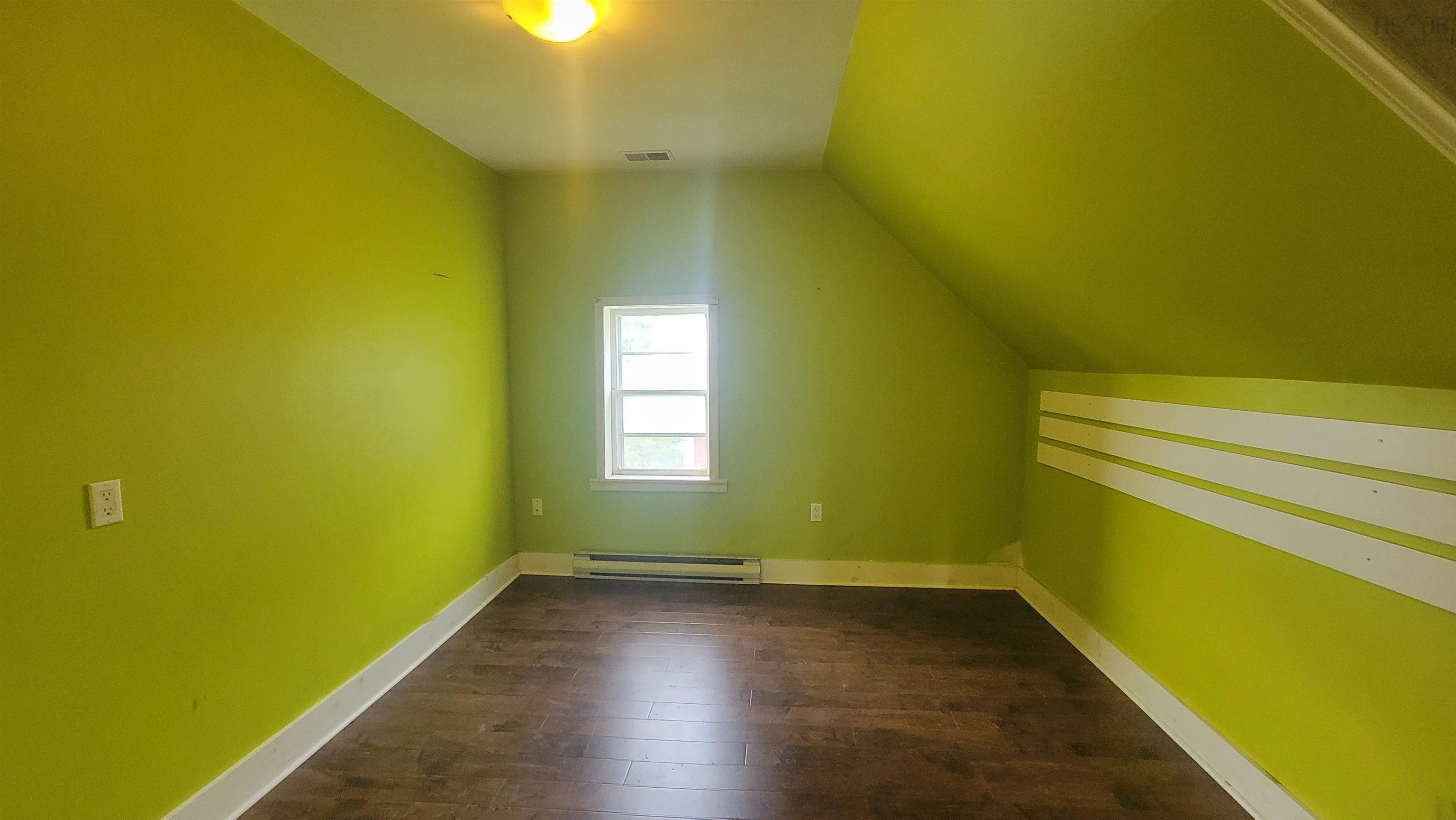 5 Prince Street, Yarmouth, NS B5A 1R4, 4 Bedrooms Bedrooms, ,2 BathroomsBathrooms,Residential,For Sale,Prince,202522464
