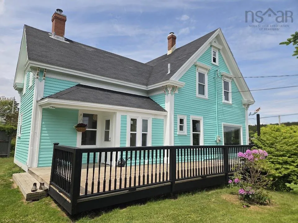 3781 Highway 332, Riverport, NS B0J 2W0, 5 Bedrooms Bedrooms, ,2 BathroomsBathrooms,Residential,For Sale,Highway 332,202515094