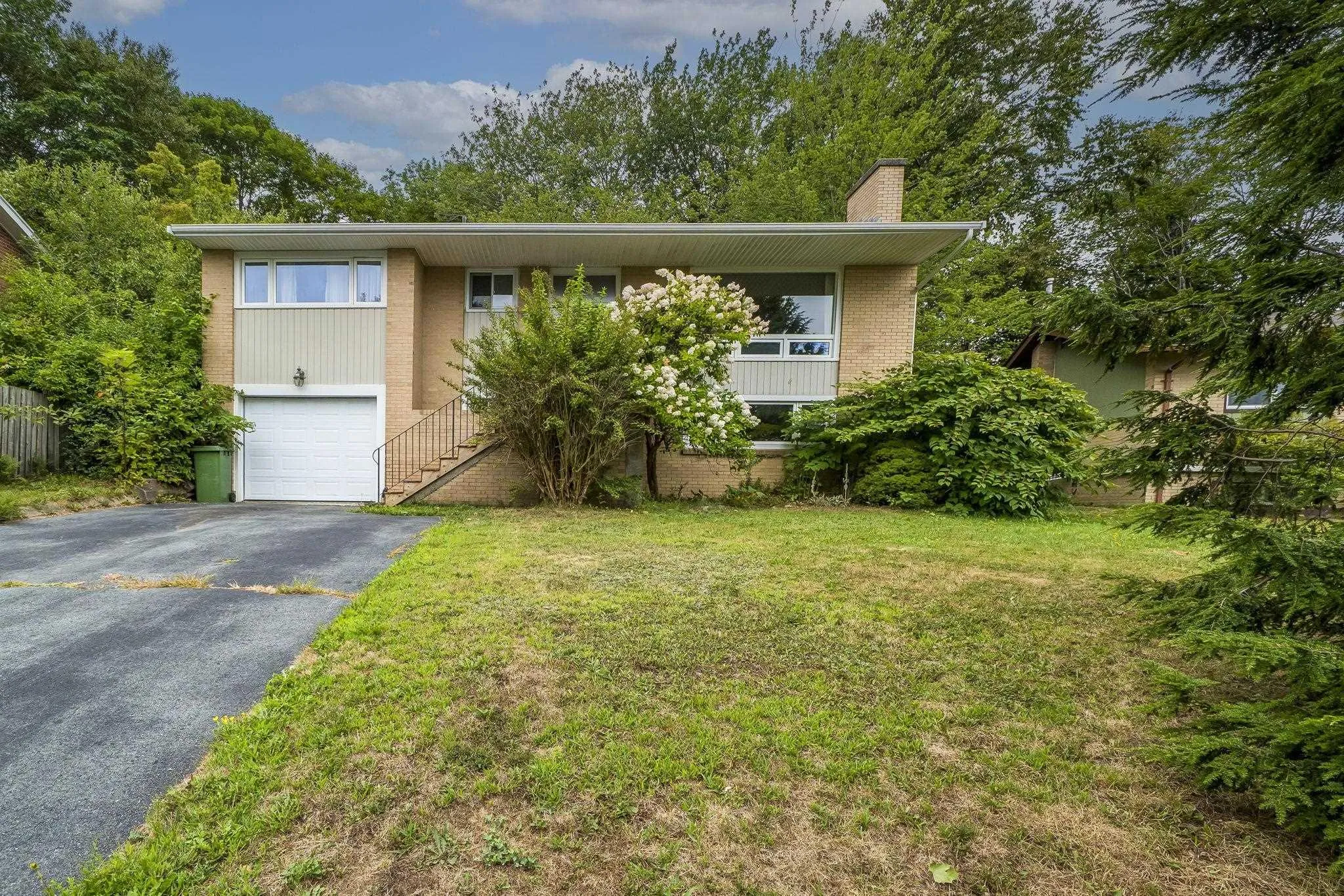 17 Gateway Road, Halifax, NS B3M 1M6, 4 Bedrooms Bedrooms, ,2 BathroomsBathrooms,Residential,For Sale,Gateway,202521806