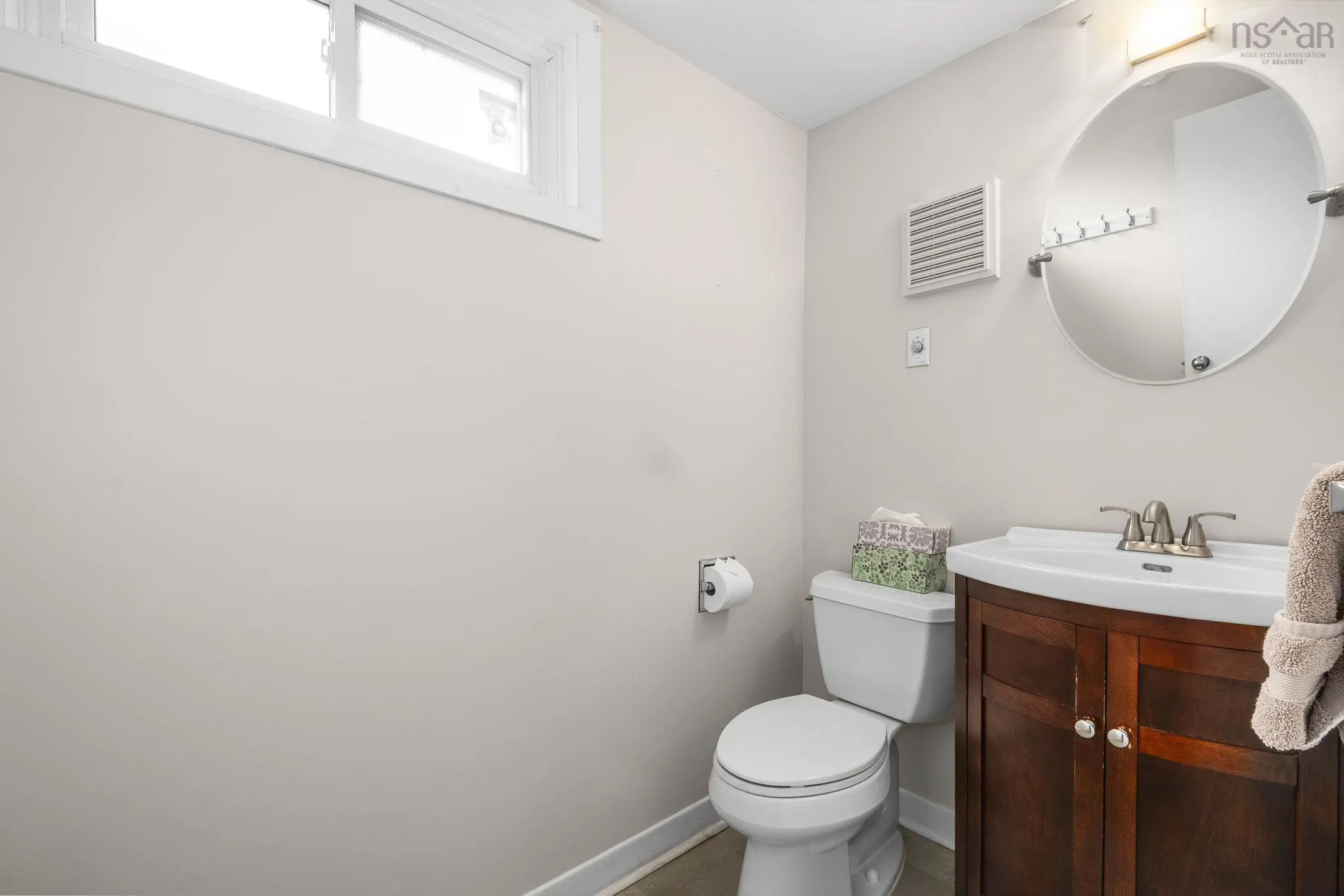 17 Gateway Road, Halifax, NS B3M 1M6, 4 Bedrooms Bedrooms, ,2 BathroomsBathrooms,Residential,For Sale,Gateway,202521806