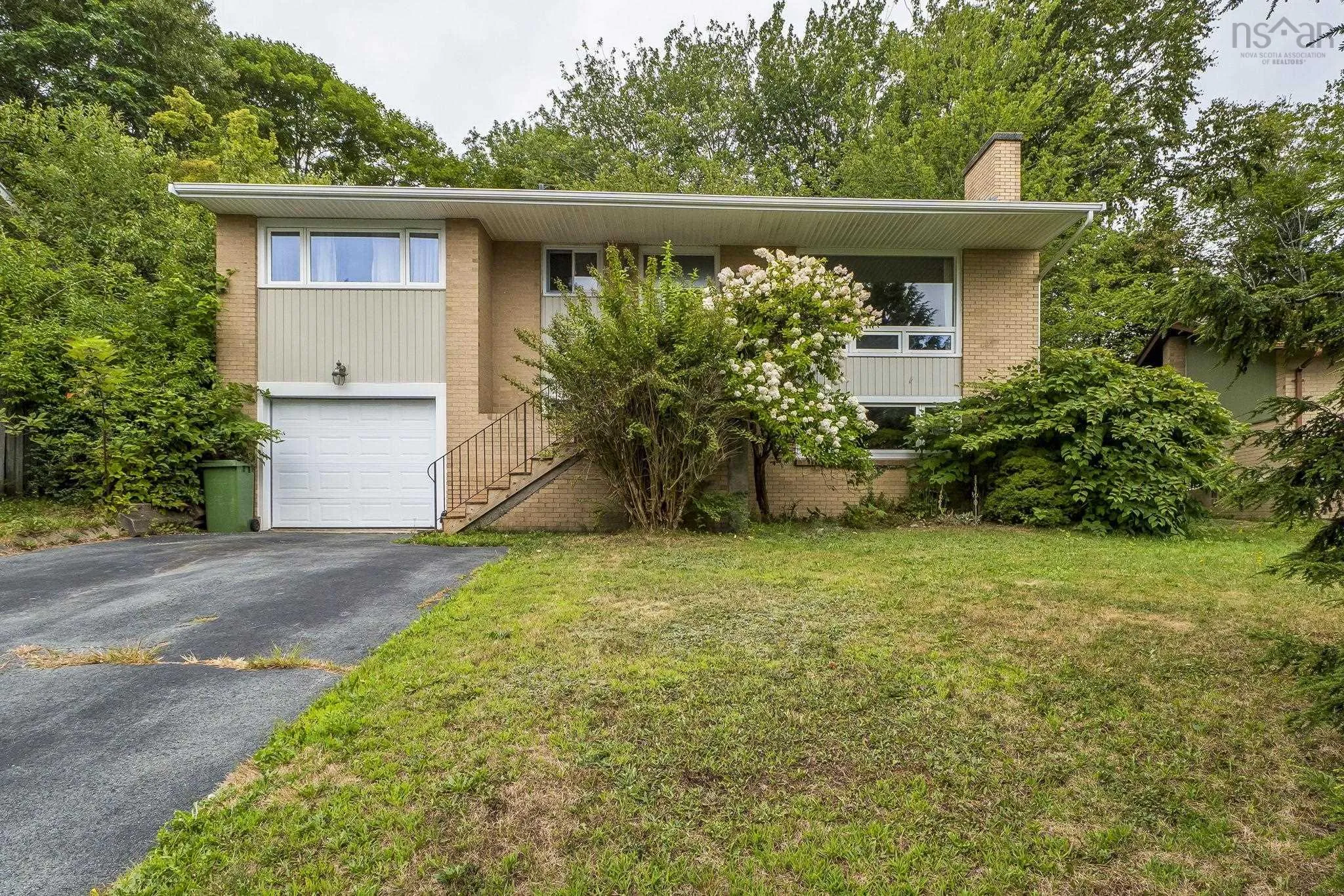 17 Gateway Road, Halifax, NS B3M 1M6, 4 Bedrooms Bedrooms, ,2 BathroomsBathrooms,Residential,For Sale,Gateway,202521806