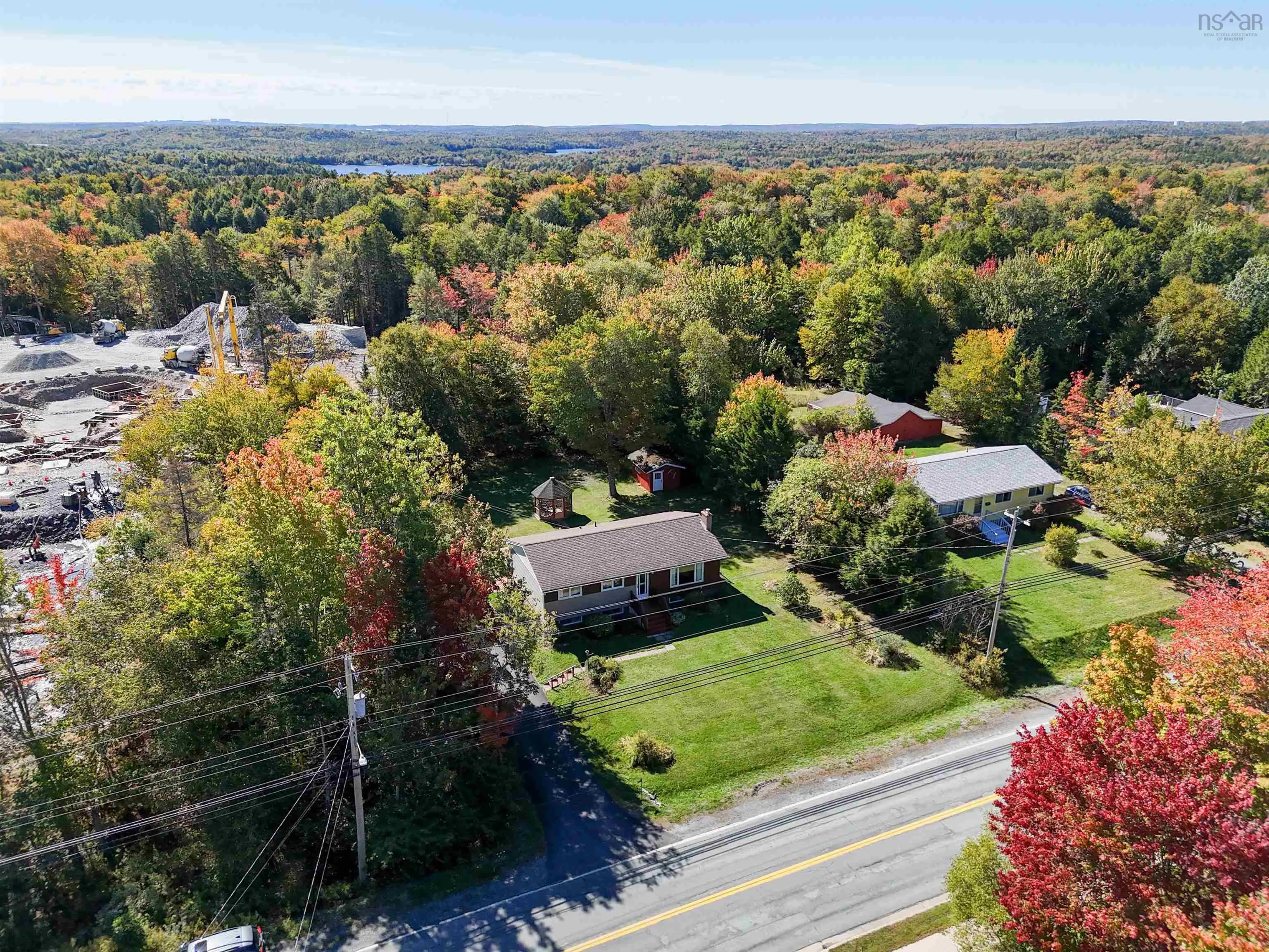 1059 Fall River Road, Fall River, NS B2T 1E9, 4 Bedrooms Bedrooms, ,2 BathroomsBathrooms,Residential,For Sale,Fall River,202524898