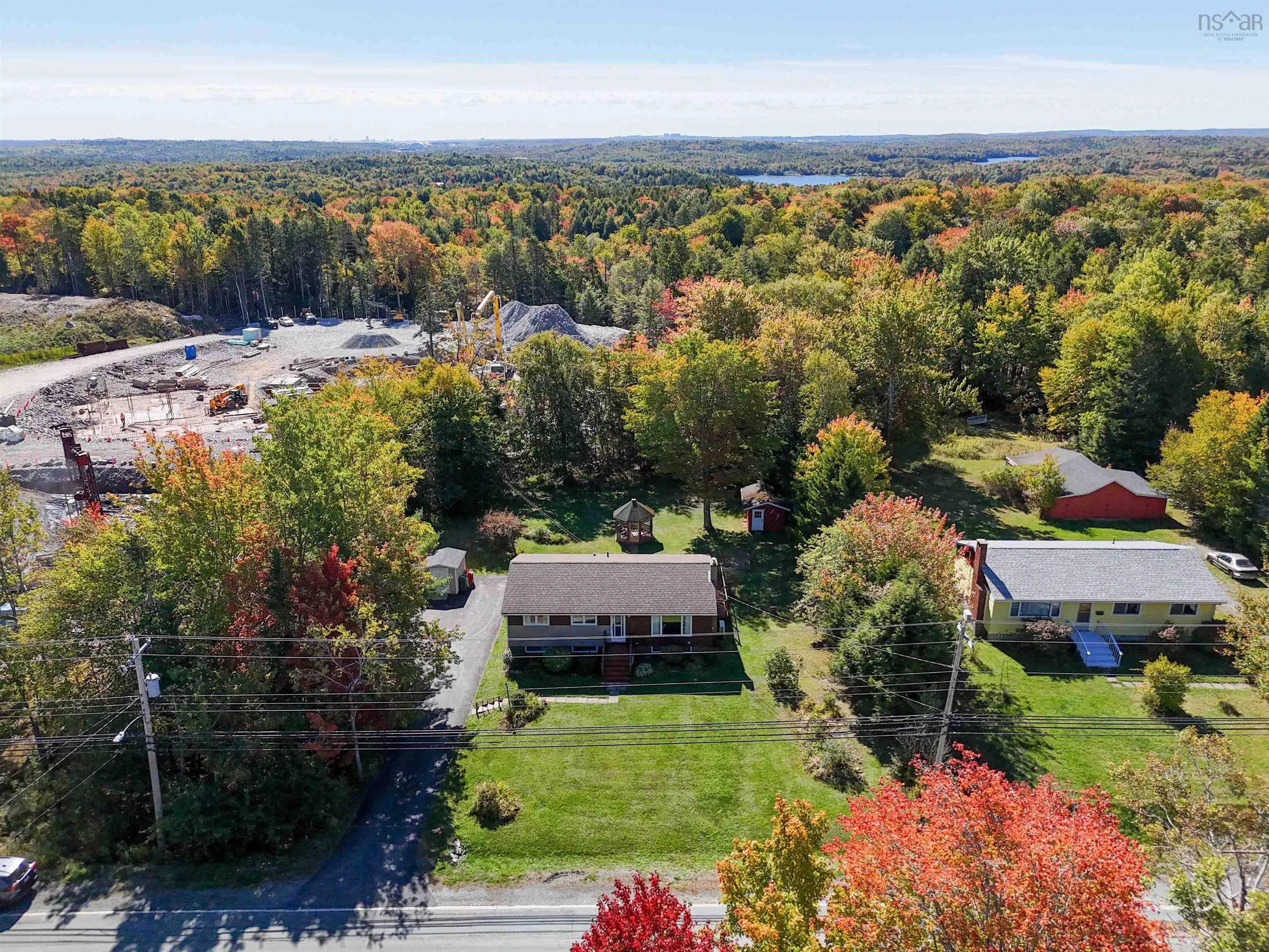 1059 Fall River Road, Fall River, NS B2T 1E9, 4 Bedrooms Bedrooms, ,2 BathroomsBathrooms,Residential,For Sale,Fall River,202524898