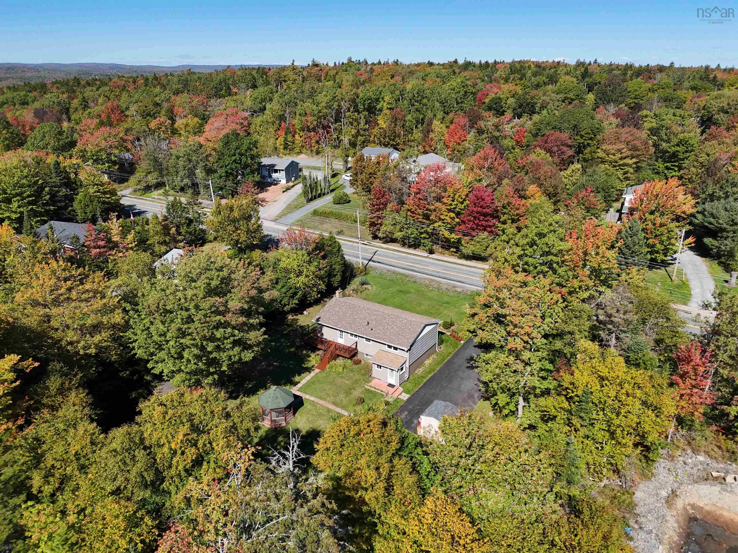 1059 Fall River Road, Fall River, NS B2T 1E9, 4 Bedrooms Bedrooms, ,2 BathroomsBathrooms,Residential,For Sale,Fall River,202524898