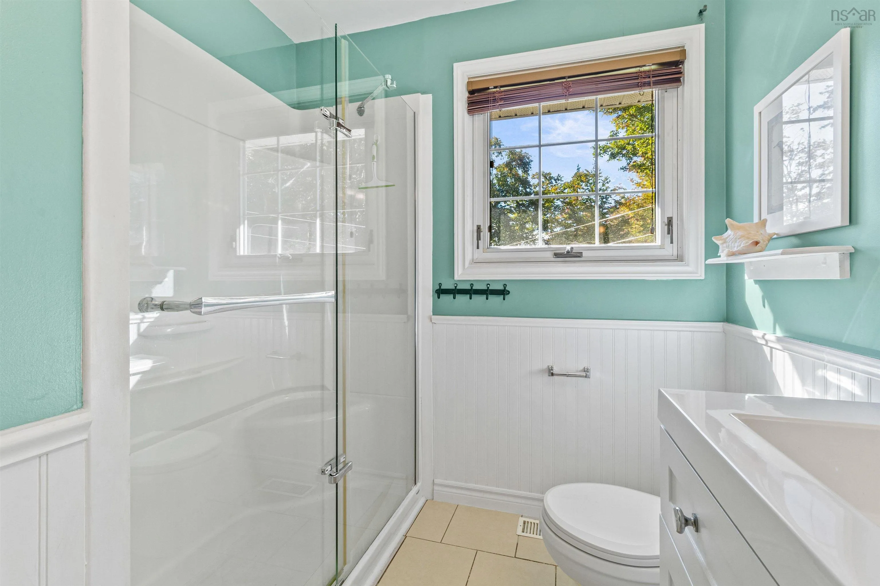 1059 Fall River Road, Fall River, NS B2T 1E9, 4 Bedrooms Bedrooms, ,2 BathroomsBathrooms,Residential,For Sale,Fall River,202524898