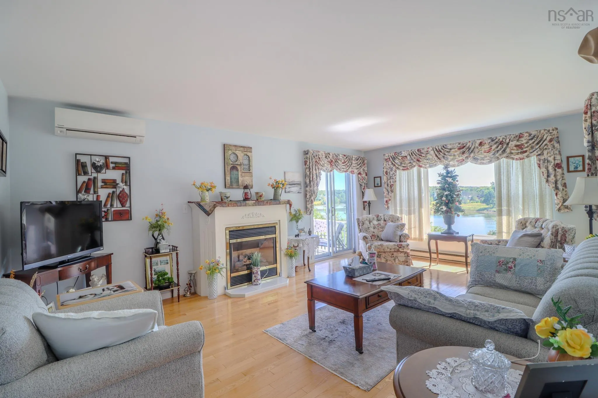 155 Leeside Drive, Coxheath, NS B1R 1S5, 1 Bedroom Bedrooms, ,Residential Income,For Sale,Leeside,202522734