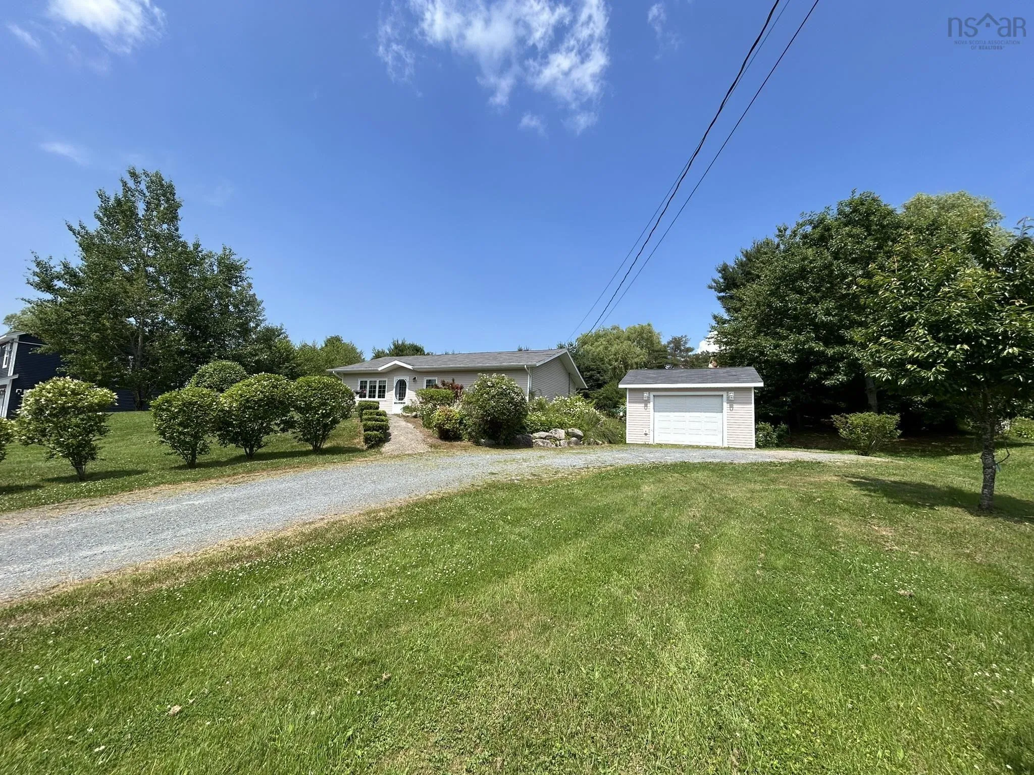 13697 Highway 1, Hants Border, NS B0P 1P0, 3 Bedrooms Bedrooms, ,2 BathroomsBathrooms,Residential,For Sale,Highway 1,202516875