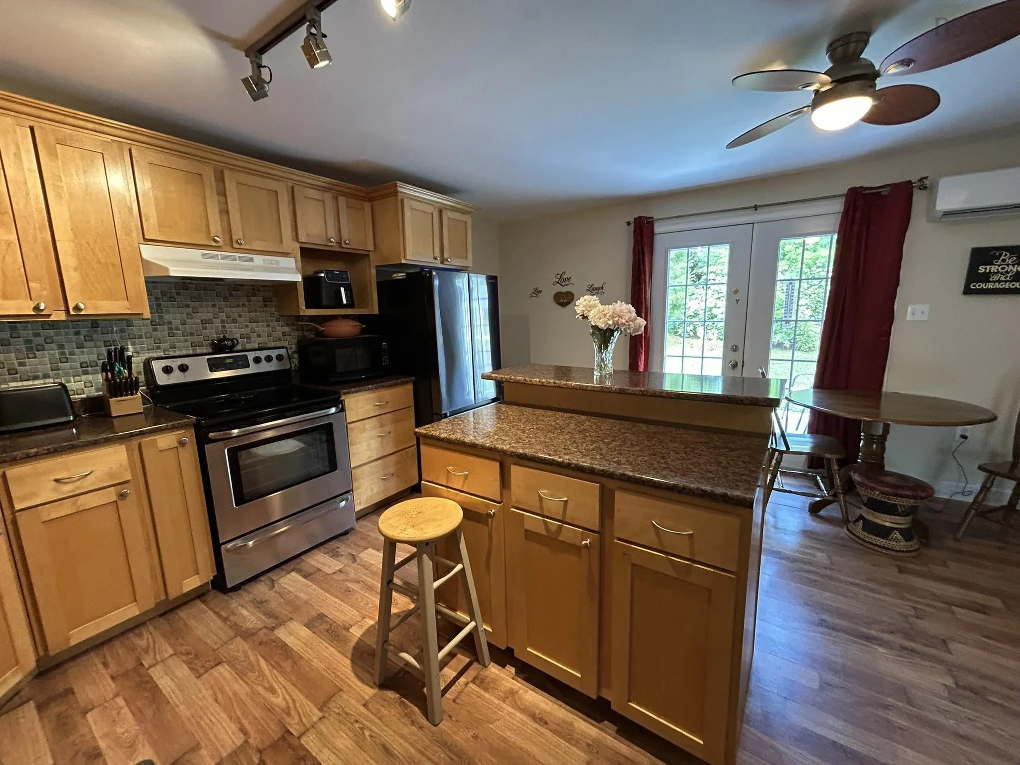 13697 Highway 1, Hants Border, NS B0P 1P0, 3 Bedrooms Bedrooms, ,2 BathroomsBathrooms,Residential,For Sale,Highway 1,202516875