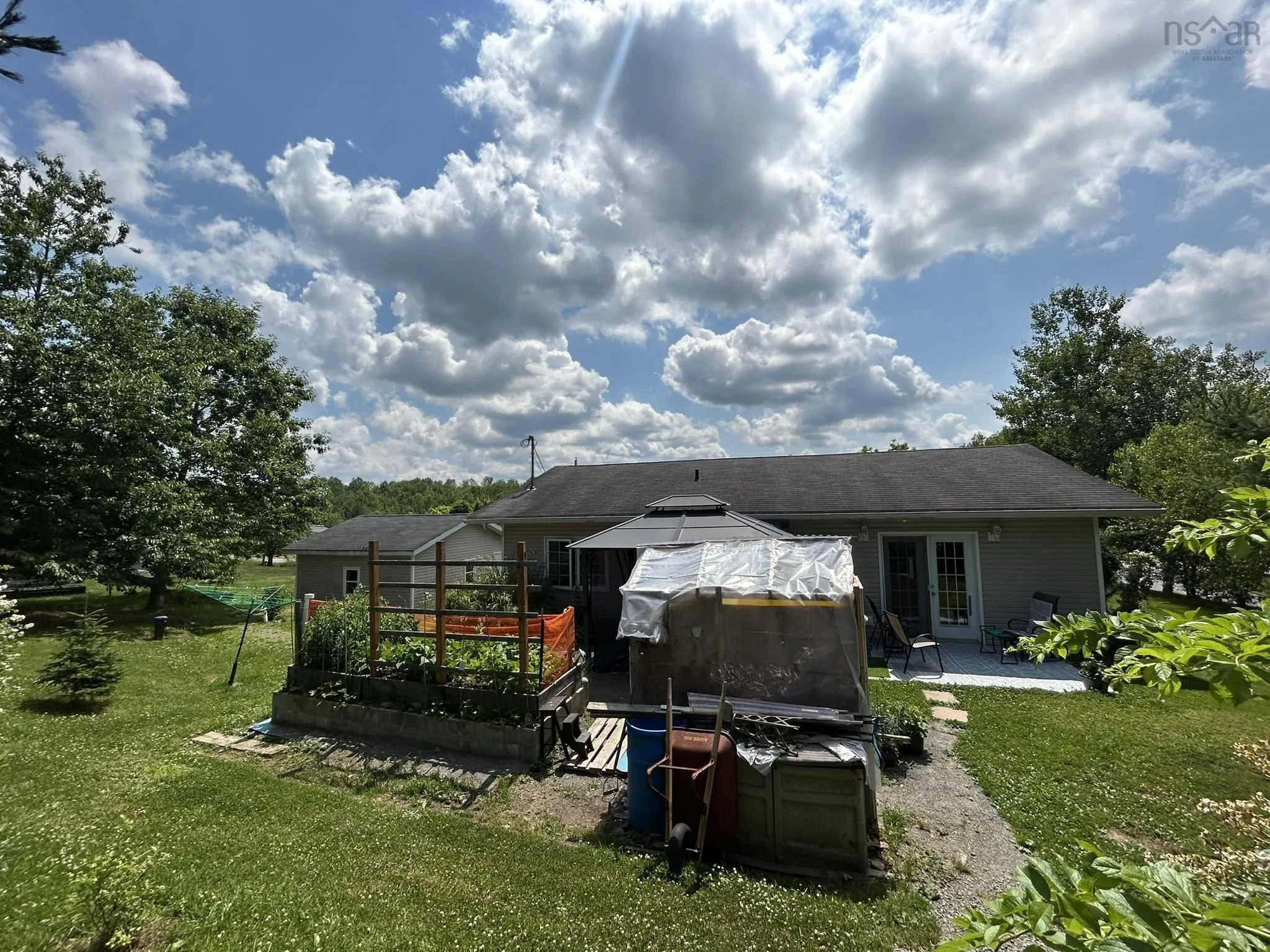 13697 Highway 1, Hants Border, NS B0P 1P0, 3 Bedrooms Bedrooms, ,2 BathroomsBathrooms,Residential,For Sale,Highway 1,202516875